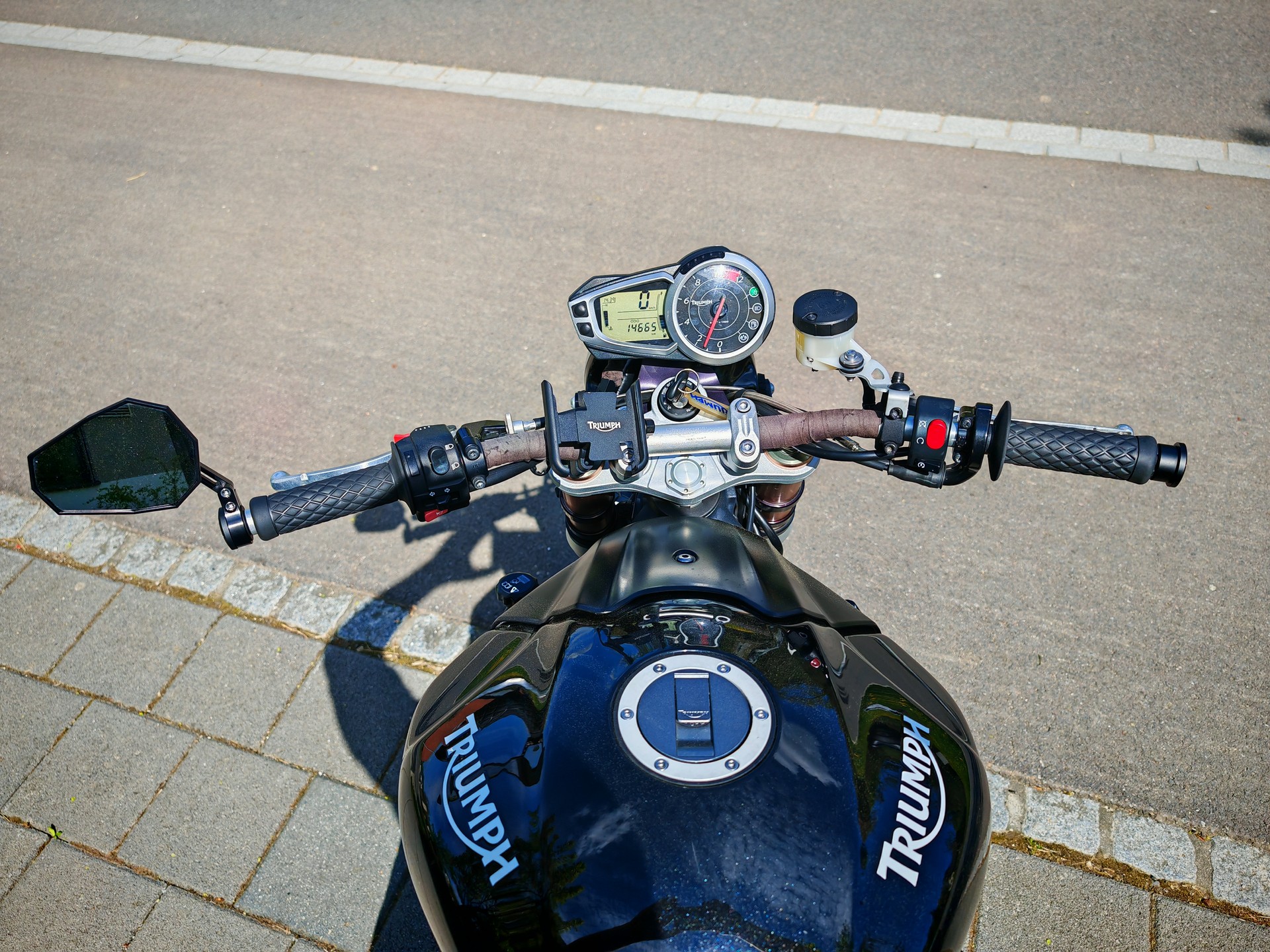 TRIUMPH Speed Triple 1050 ABS-image-7
