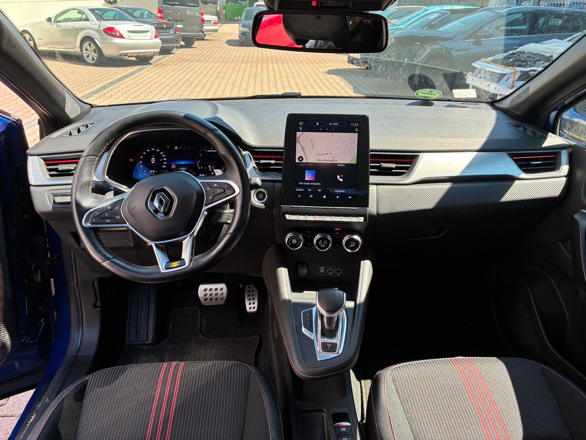 RENAULT Captur 1.3 TCe EDC R.S.Line-image-5