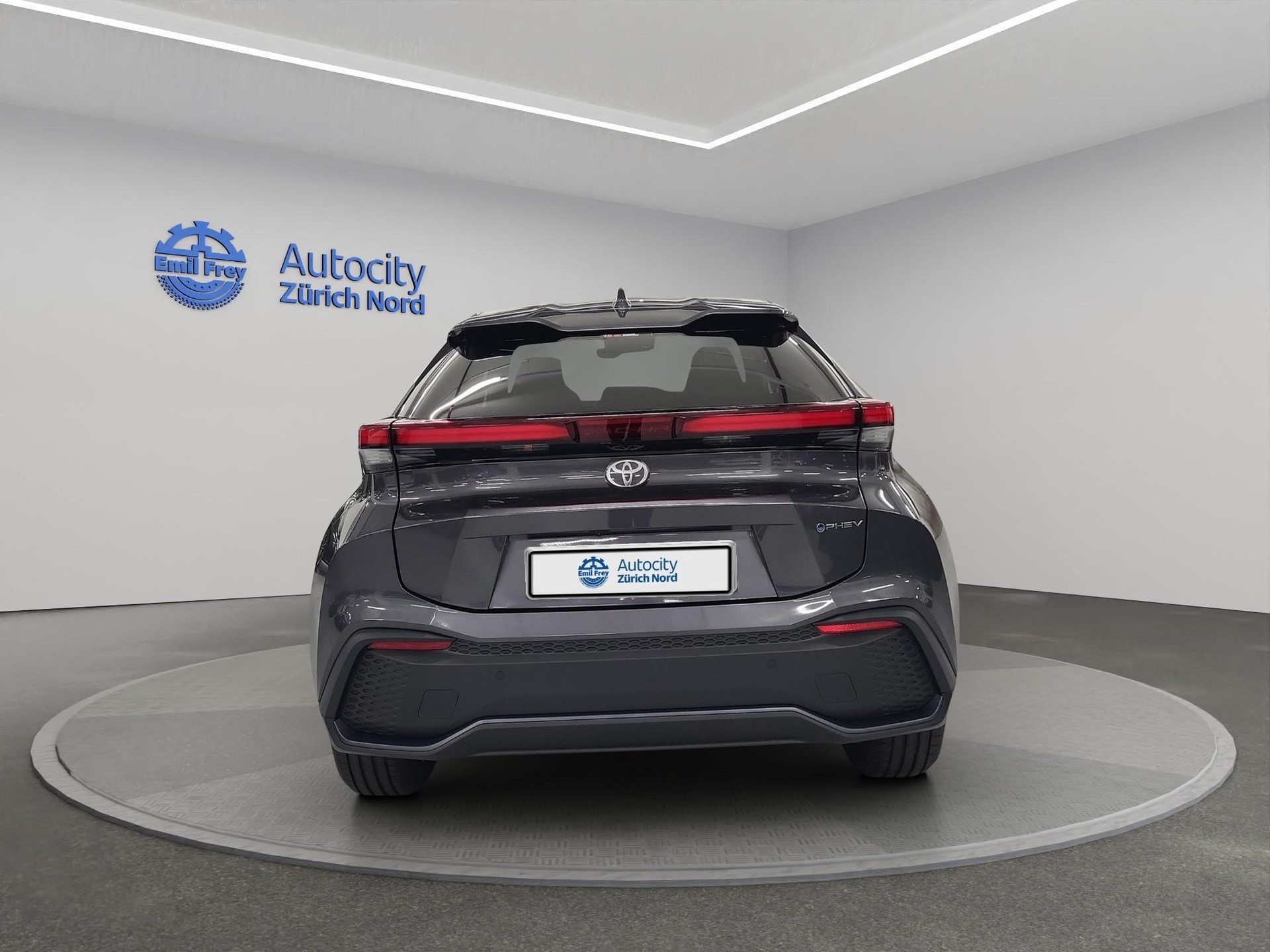 TOYOTA C-HR 2.0 PHEV Swiss Edition-showroom-element-2