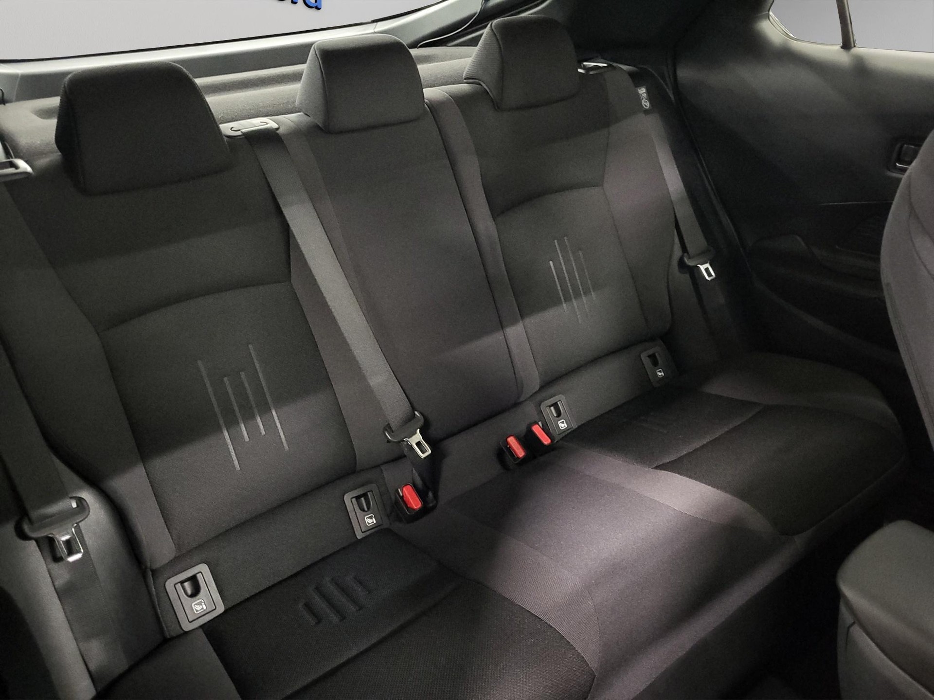 TOYOTA C-HR 2.0 PHEV Swiss Edition-image-10