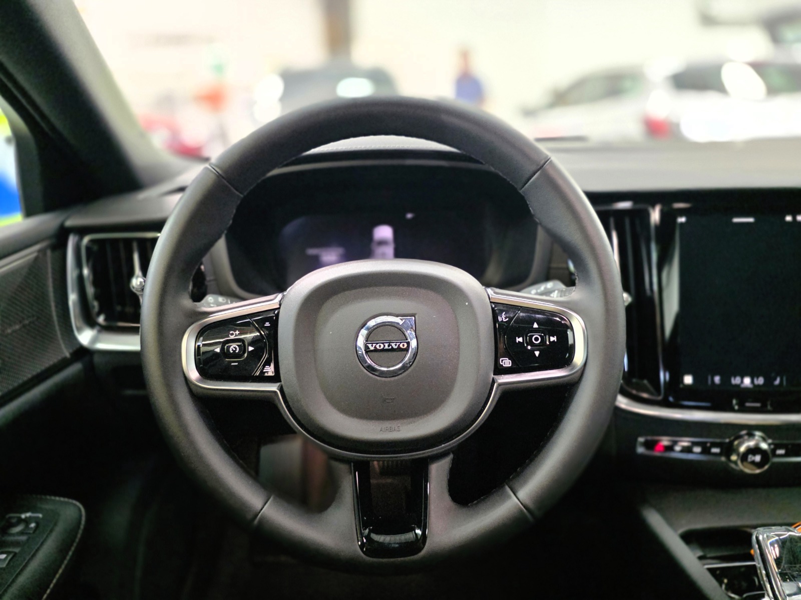 VOLVO V60 B4 Benzin Mild Hybrid Ultra Dark DCT-image-10