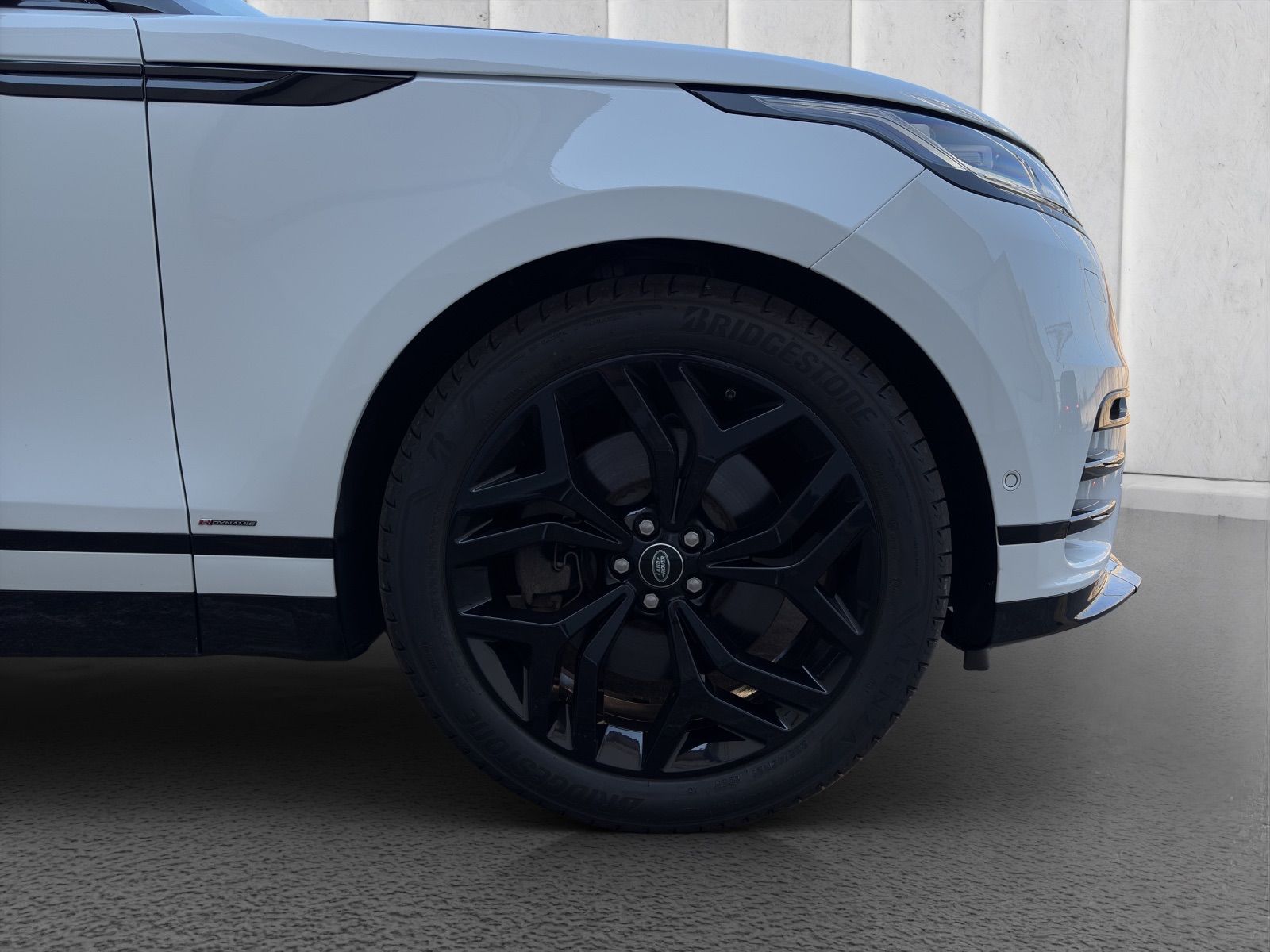LAND ROVER Range Rover Velar R-Dynamic D 300 I6 MHEV HSE Automatic-image-17