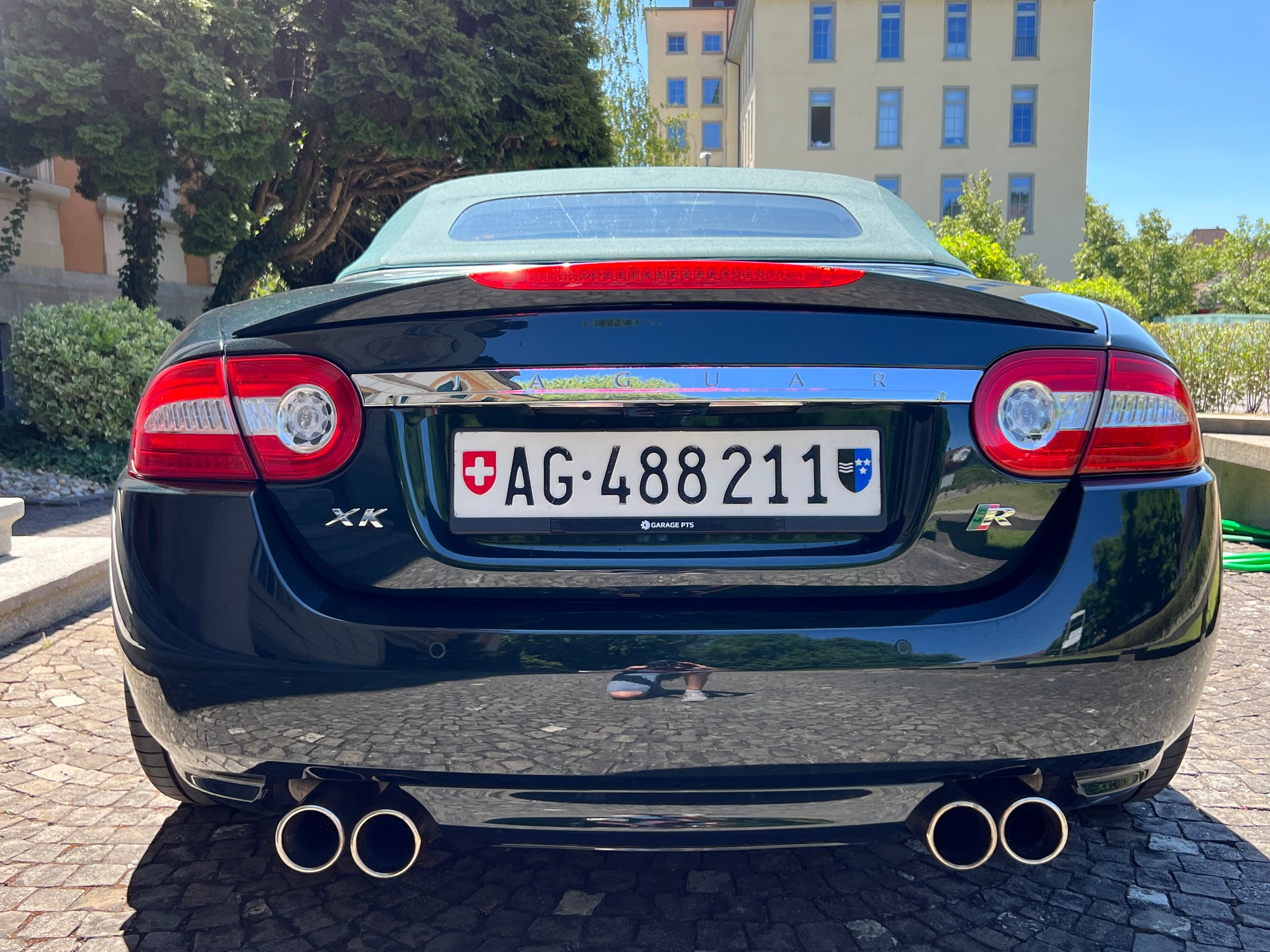 JAGUAR XKR-image-3