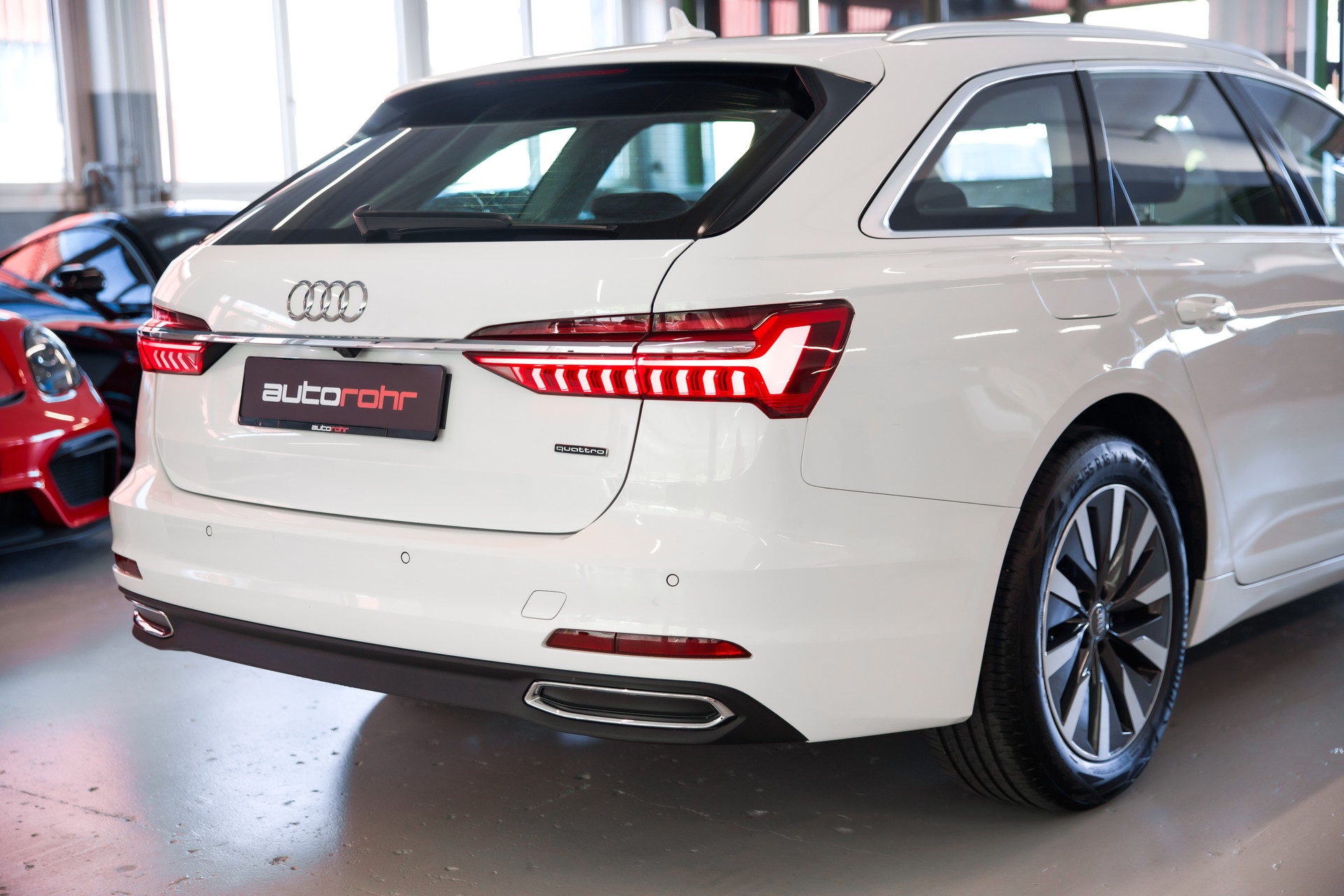 AUDI A6 Avant 45 TFSI quattro S-Tronic-image-12
