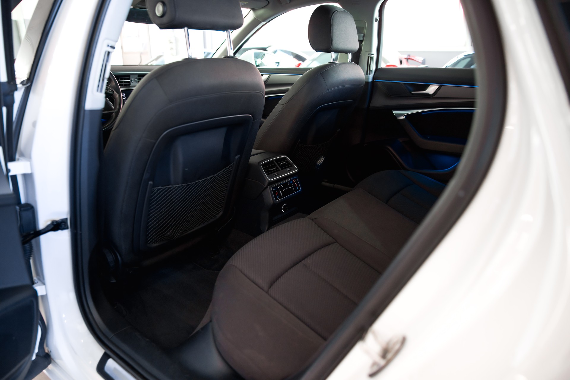 AUDI A6 Avant 45 TFSI quattro S-Tronic-image-20