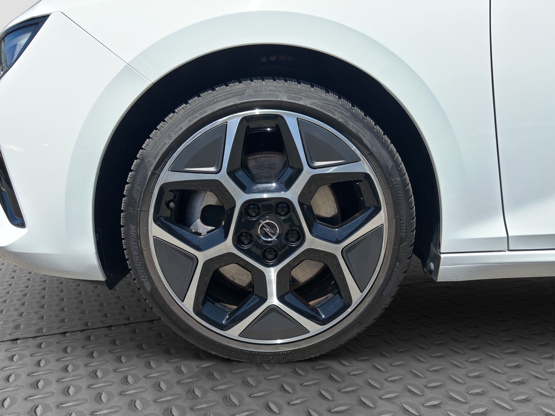 OPEL Astra 1.6 PHEV Turbo Swiss Plus A-image-23