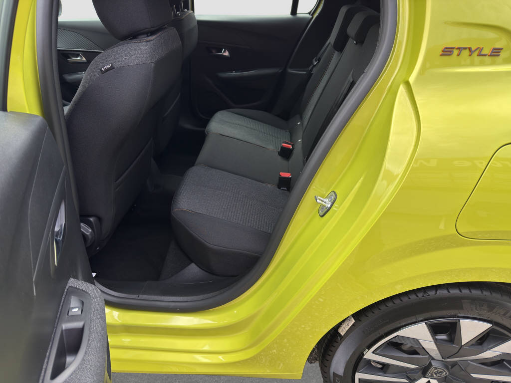 PEUGEOT 208 1.2 PureTech 100 Style 50. Jahre Jubiläum-image-10