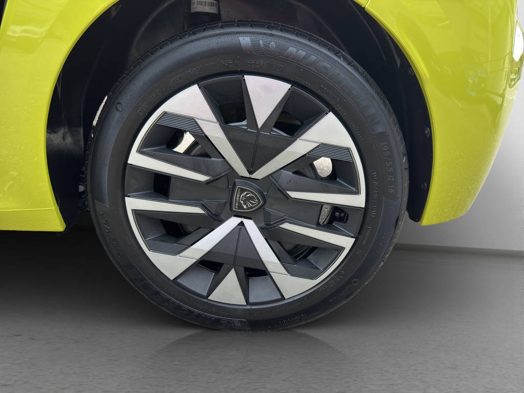 PEUGEOT 208 1.2 PureTech 100 Style 50. Jahre Jubiläum-image-13