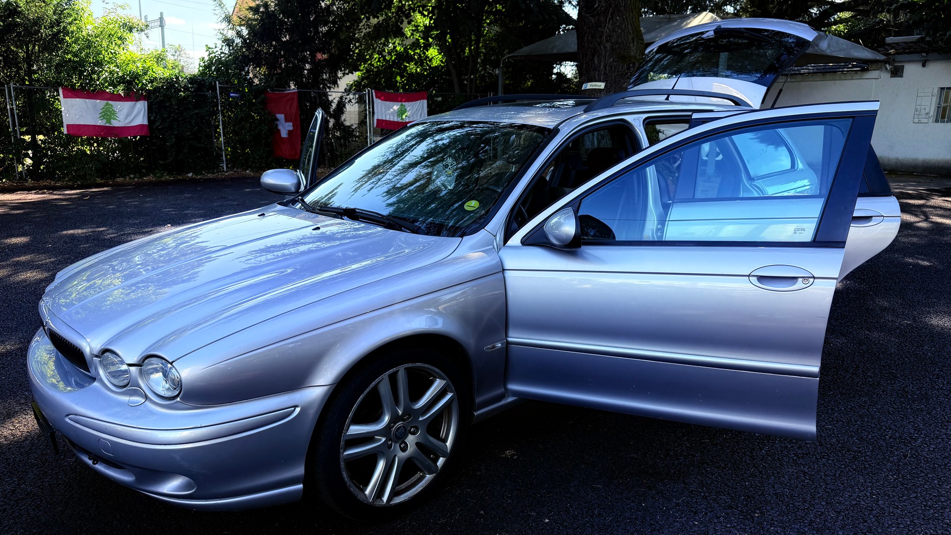 JAGUAR X-Type Estate 2.0 V6 Classic-image-13