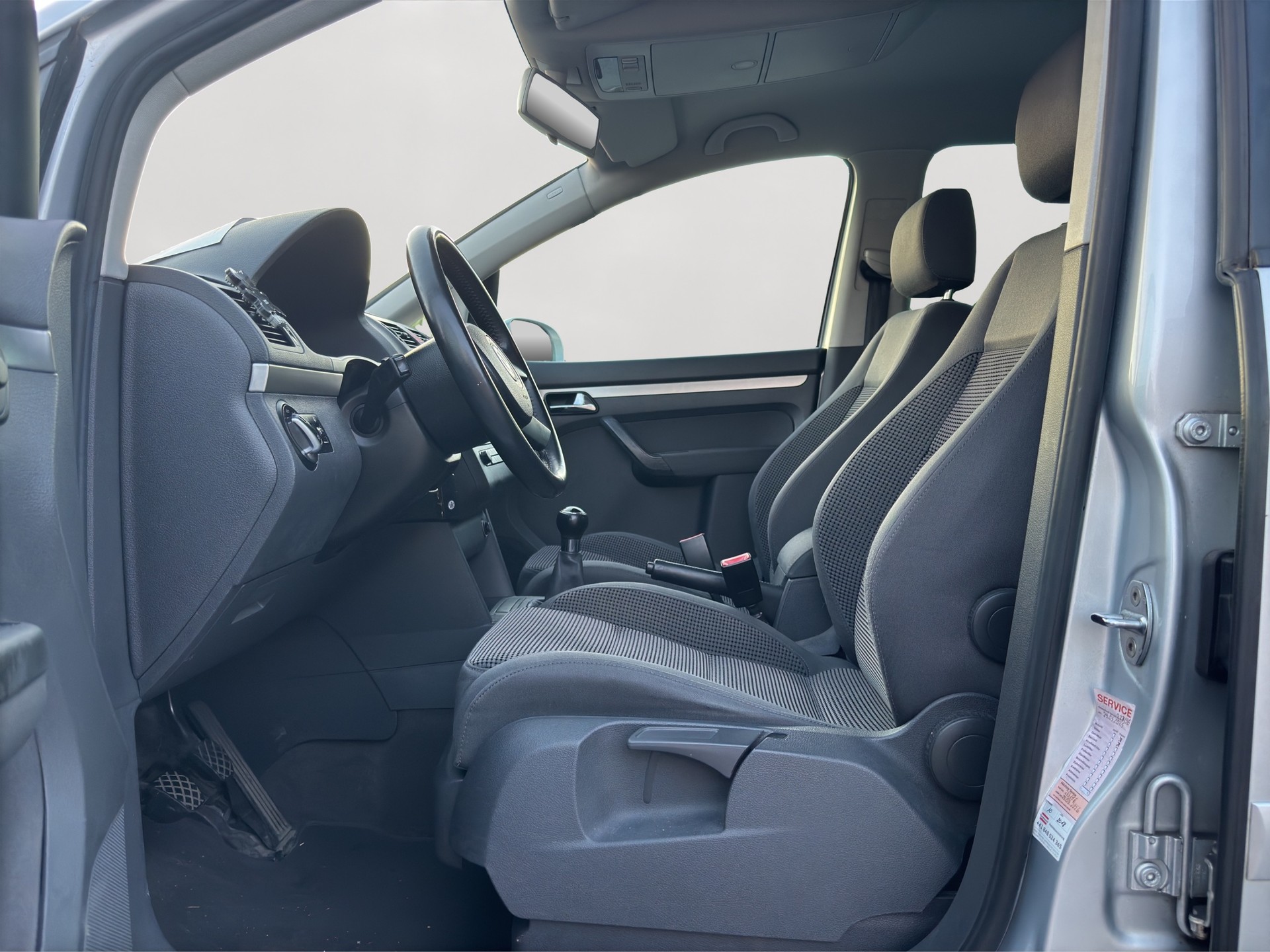 VW Touran 1.6 FSI Trendline-image-9