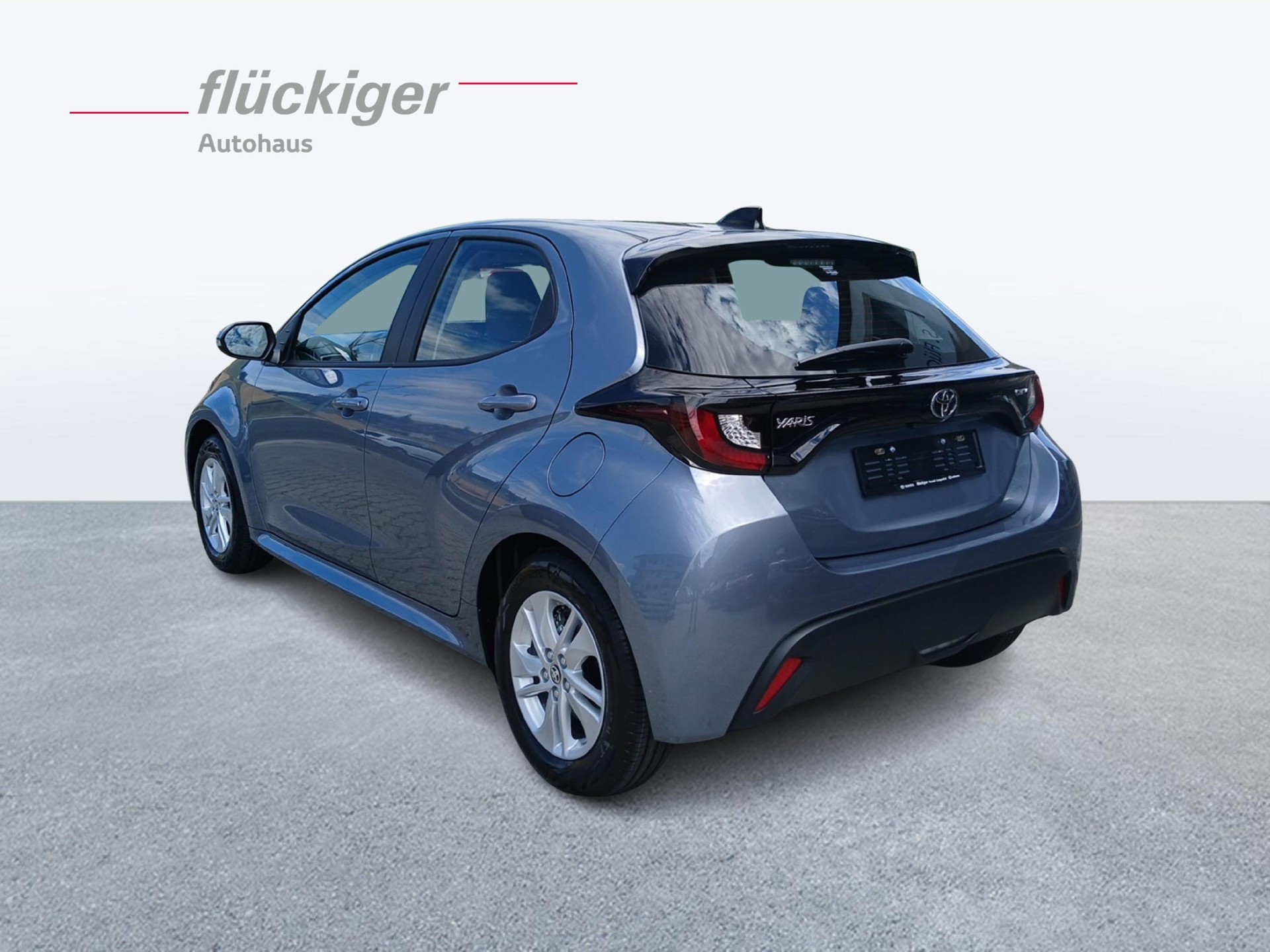 TOYOTA Yaris 1.5 VVT-i HSD Comfort-showroom-element-2