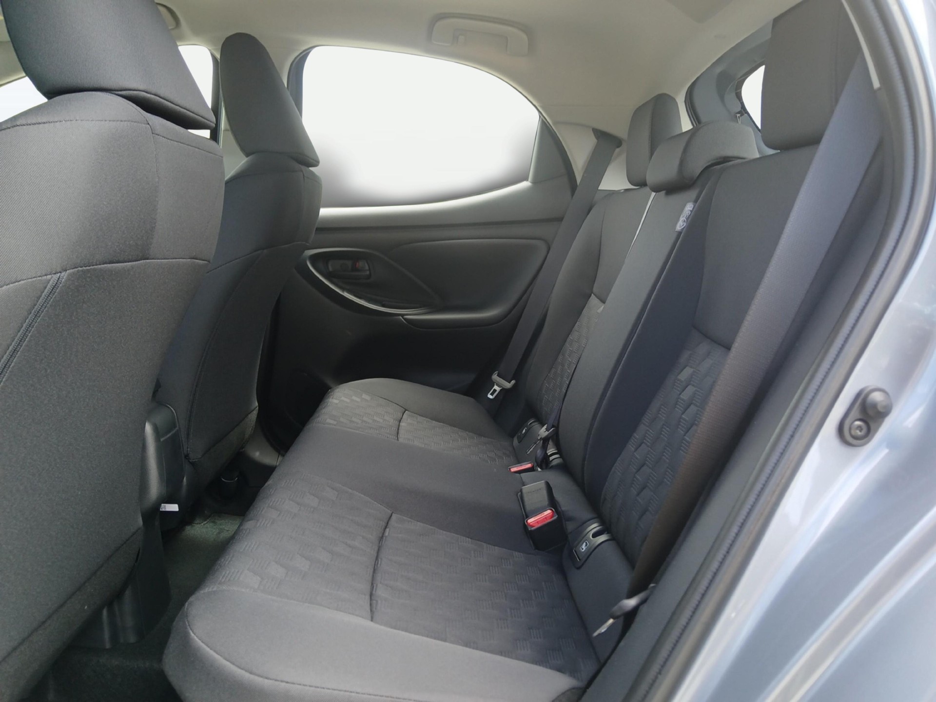 TOYOTA Yaris 1.5 VVT-i HSD Comfort-image-10