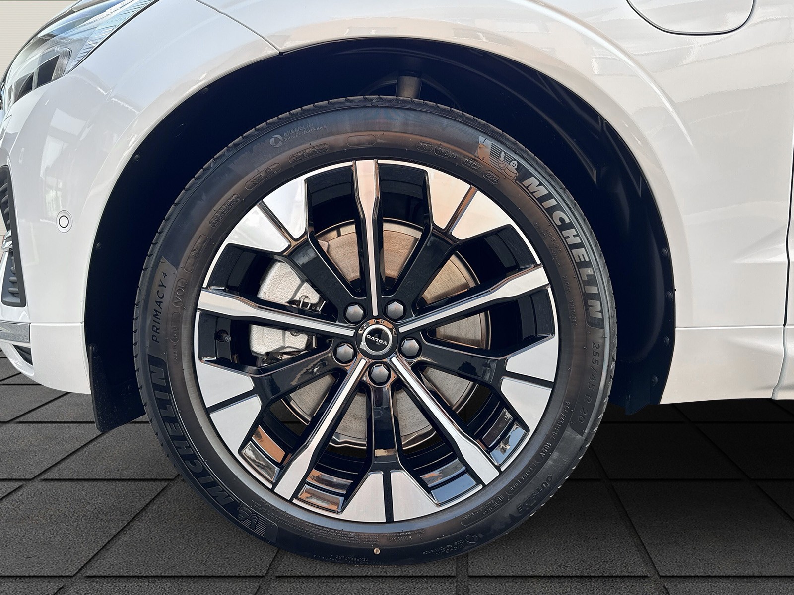 VOLVO XC60 2.0 T6 TE Ultra Bright eAWD-image-5
