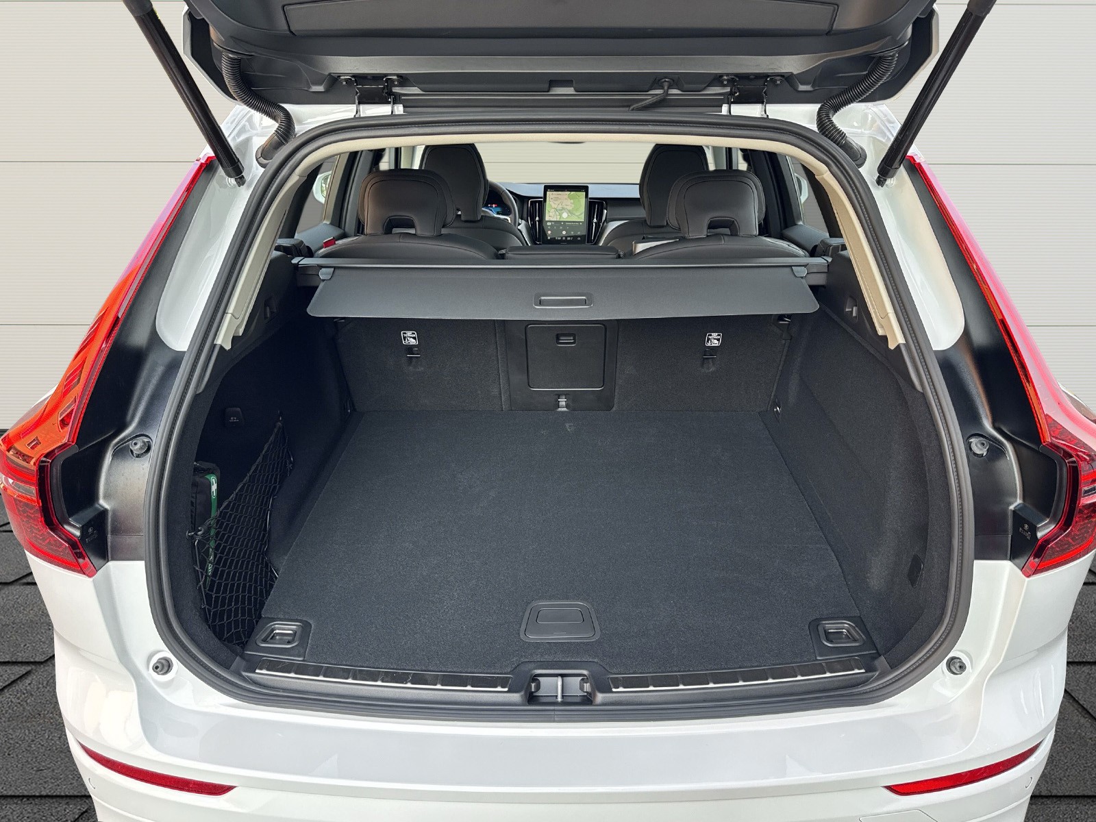 VOLVO XC60 2.0 T6 TE Ultra Bright eAWD-image-12