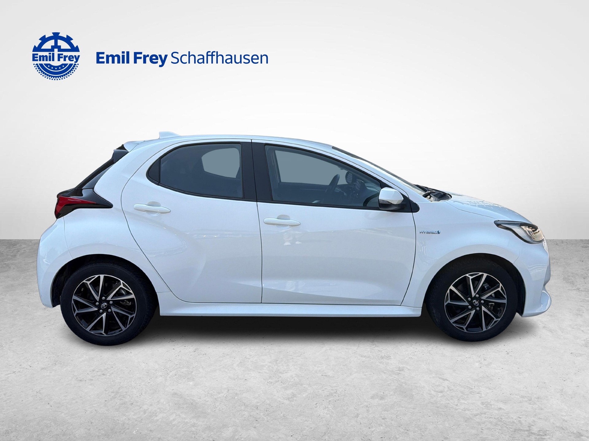 TOYOTA Yaris 1.5 VVT-i HSD Trend-image-5