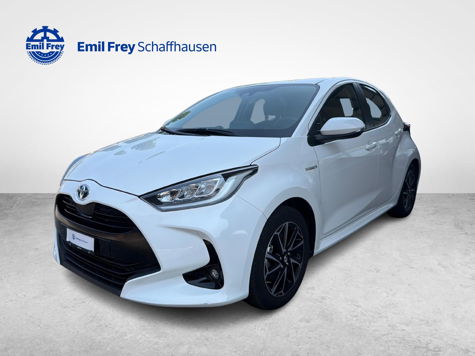 TOYOTA Yaris 1.5 VVT-i HSD Trend