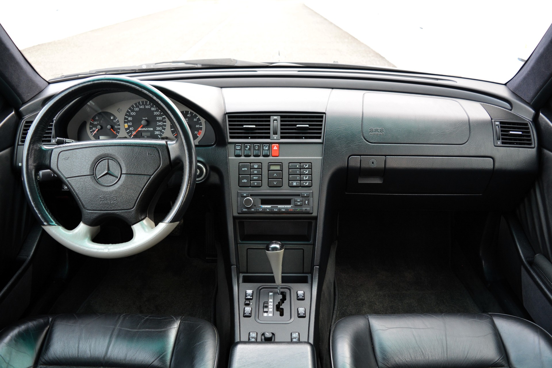 MERCEDES-BENZ C 36 AMG-image-14