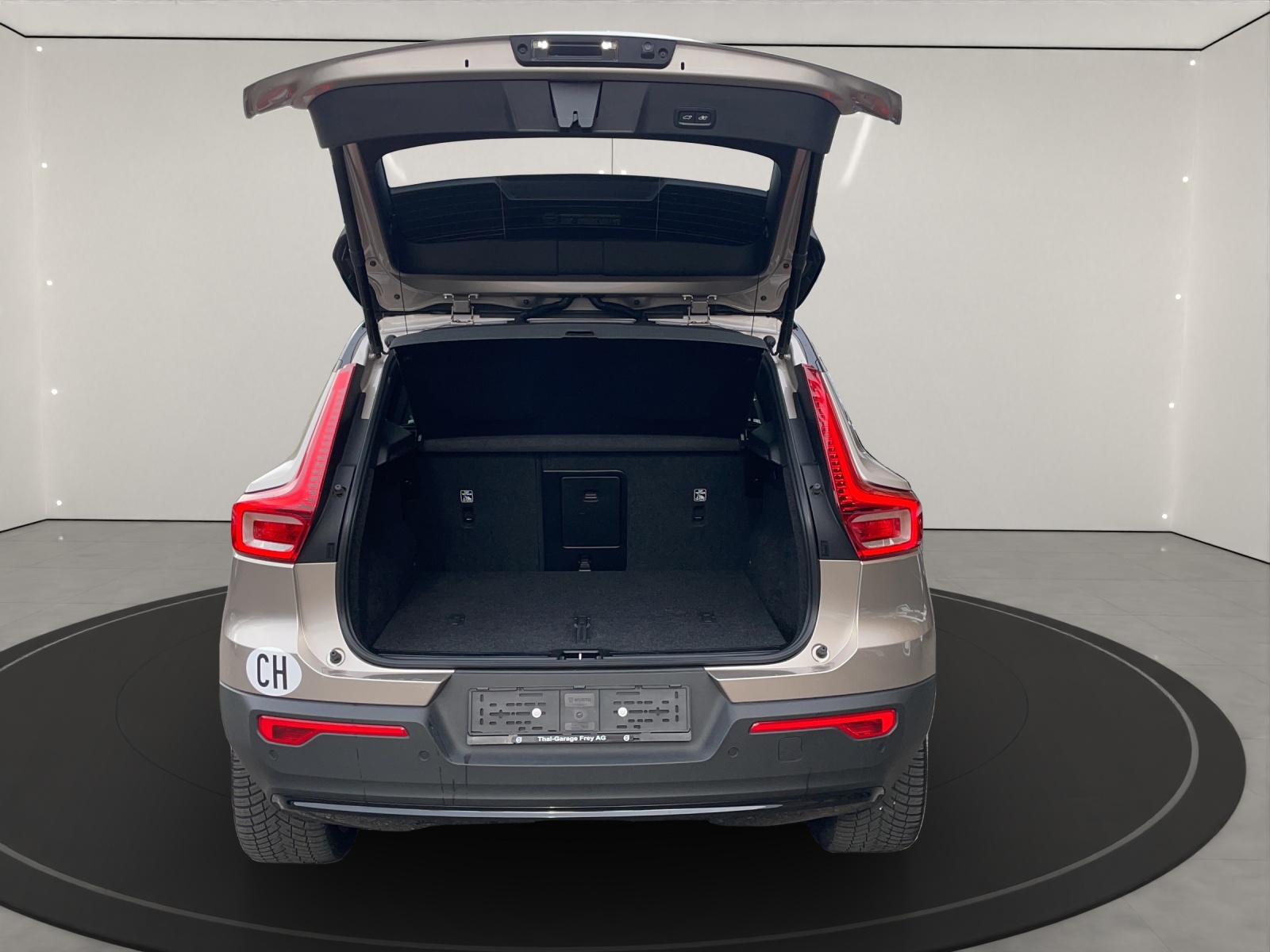 VOLVO XC40 E80 Twin Plus AWD-showroom-element-2