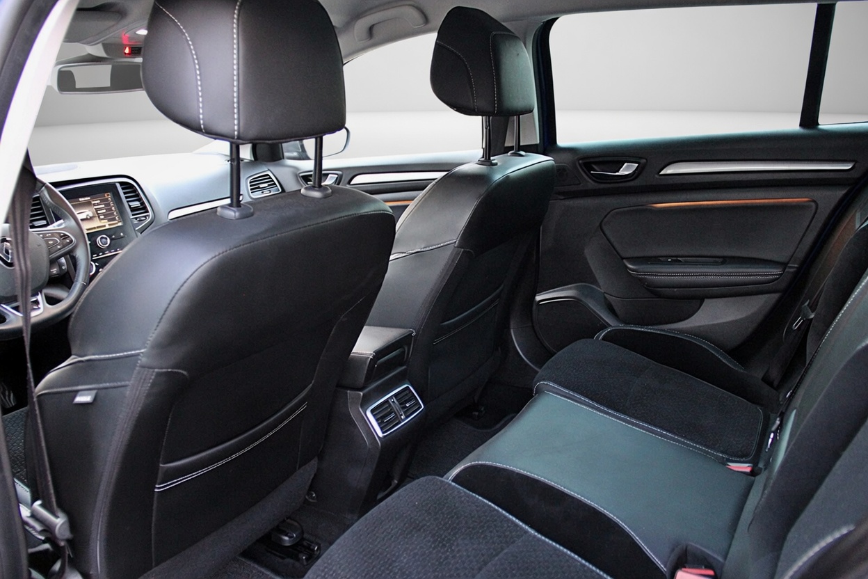 RENAULT Mégane Grandtour 1.5 dCi GT Line EDC-image-9