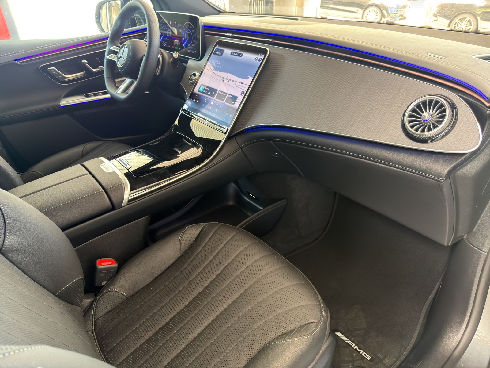 MERCEDES-BENZ EQE SUV 350 4 Matic Executive Edition-image-15