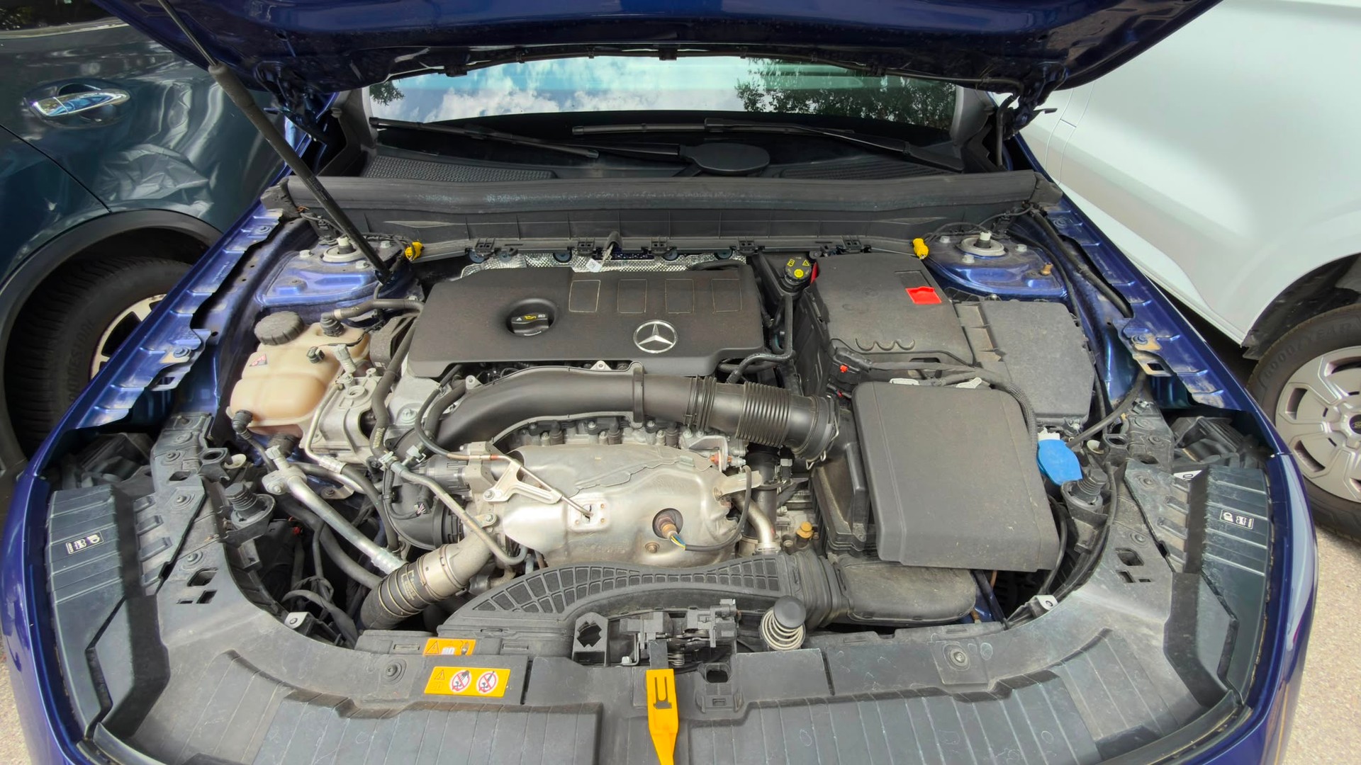 MERCEDES-BENZ GLB 250 AMG Line 4matic 8G-Tronic-image-6
