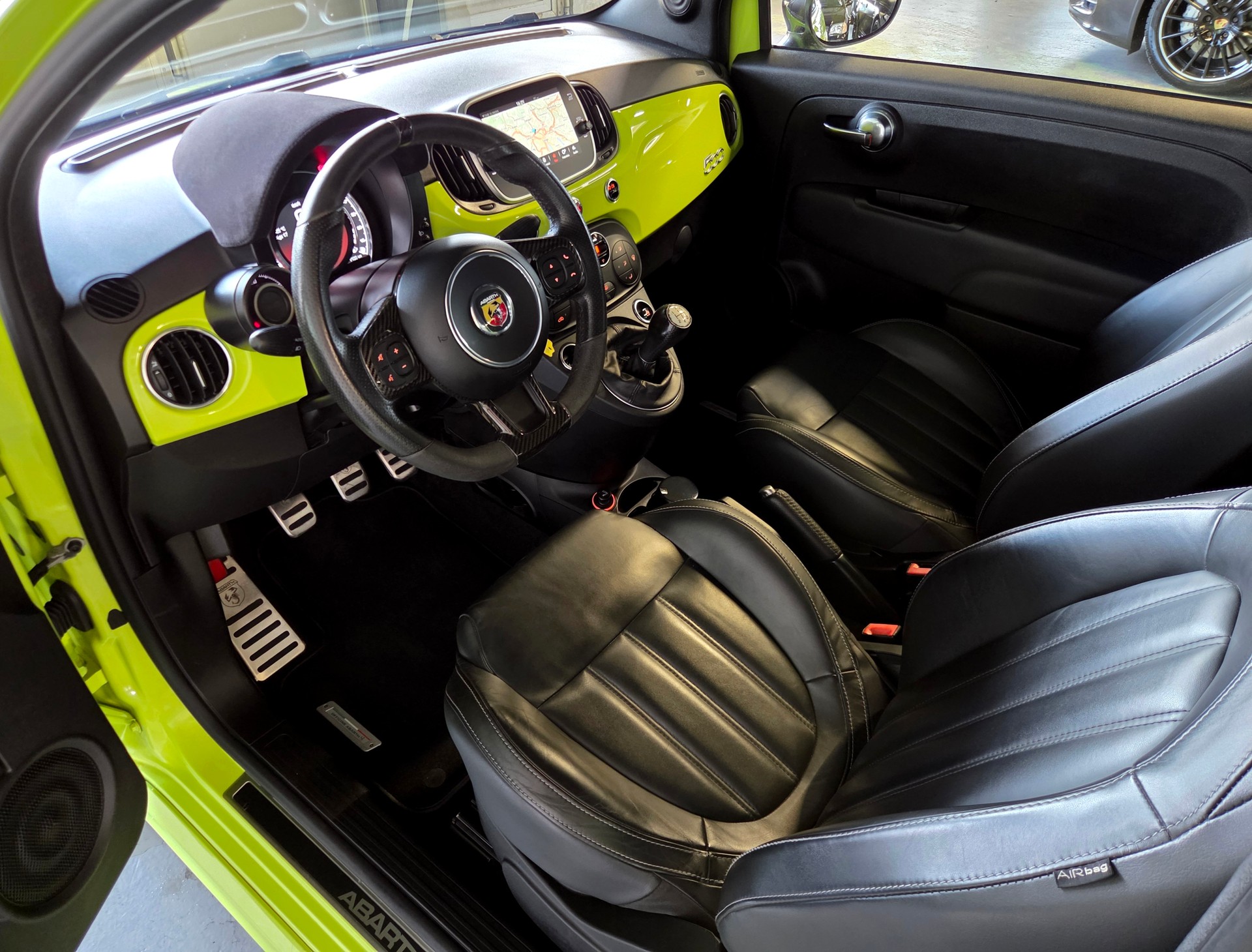 FIAT 595 Abarth 1.4 T-Jet 180 Competizione-image-10