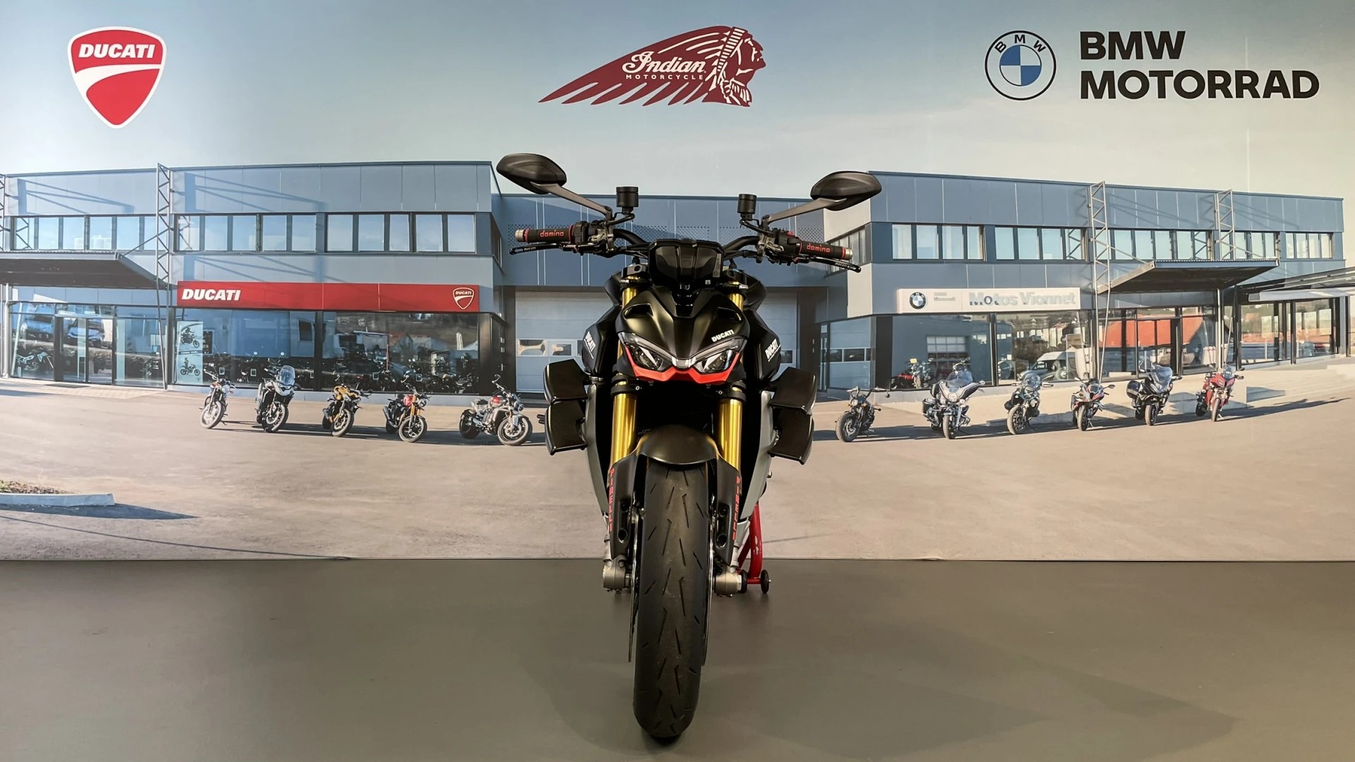 DUCATI Streetfighter V4 S-image-1