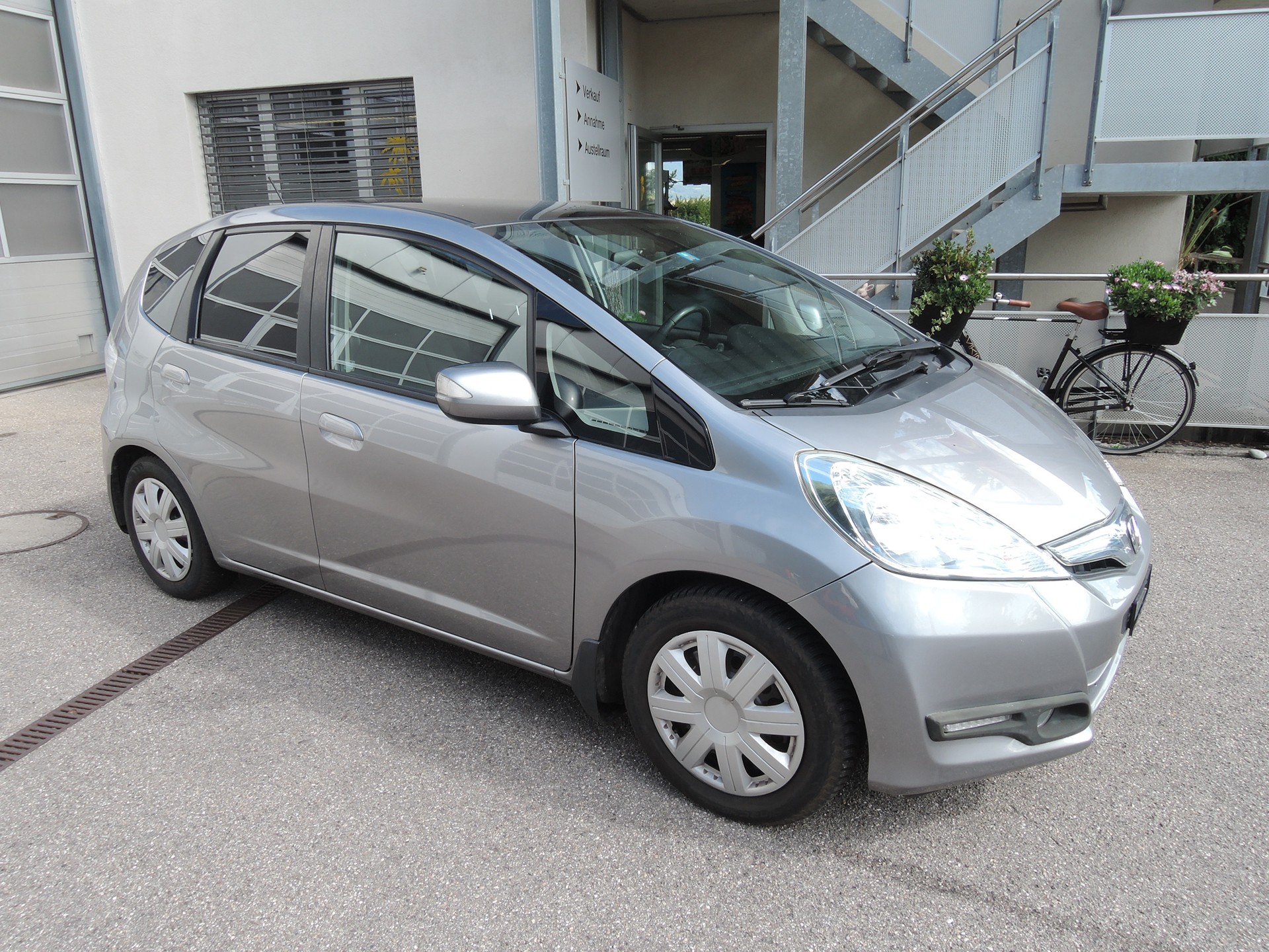 HONDA Jazz 1.3i Hybrid Elegance CVT-showroom-element-1