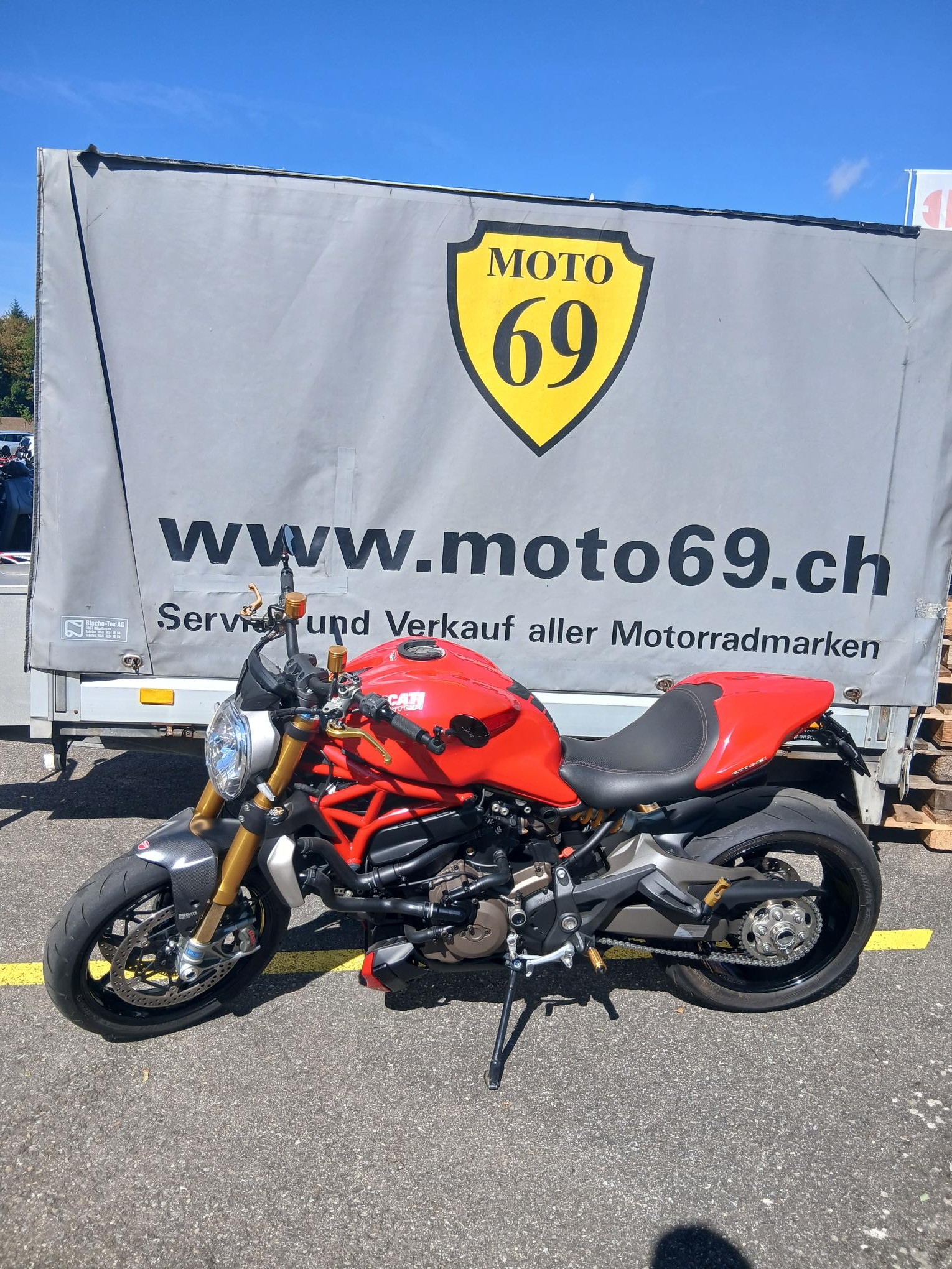 DUCATI Monster 1200 S ABS-showroom-element-3