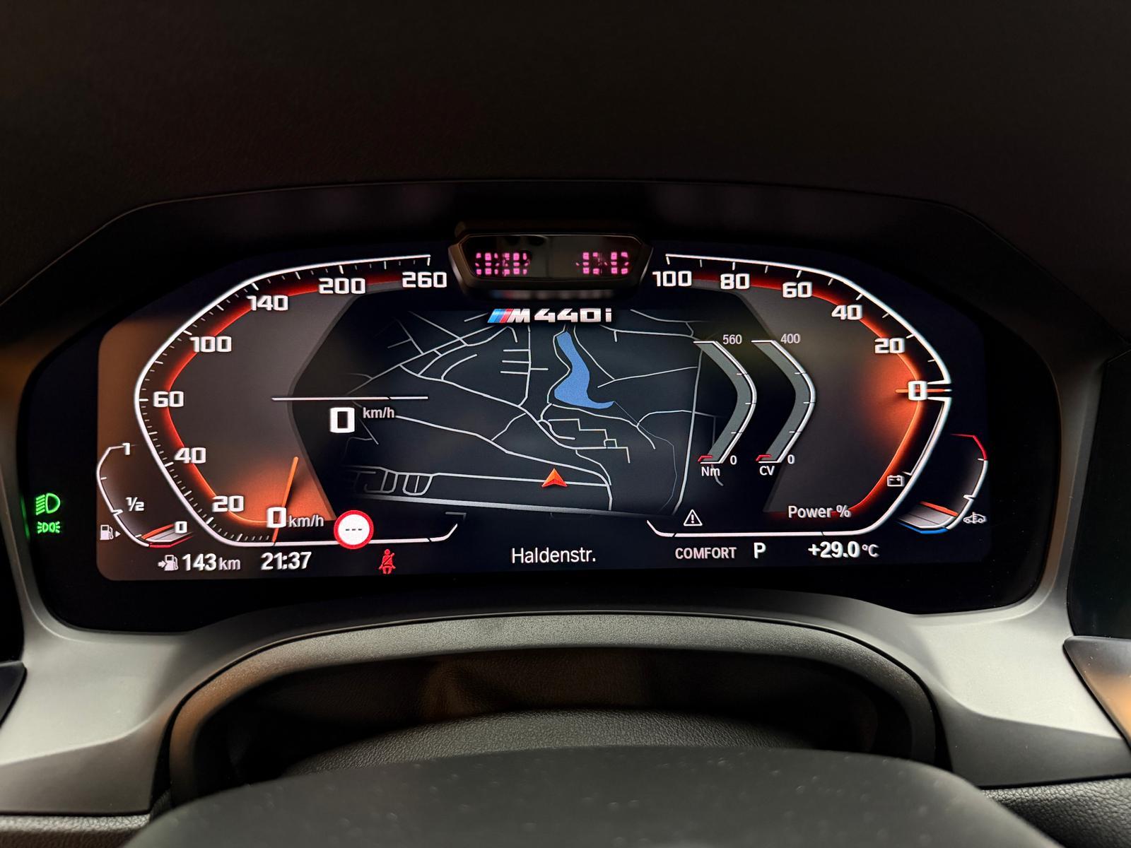 BMW M440i xDrive Gran Coupé-image-25