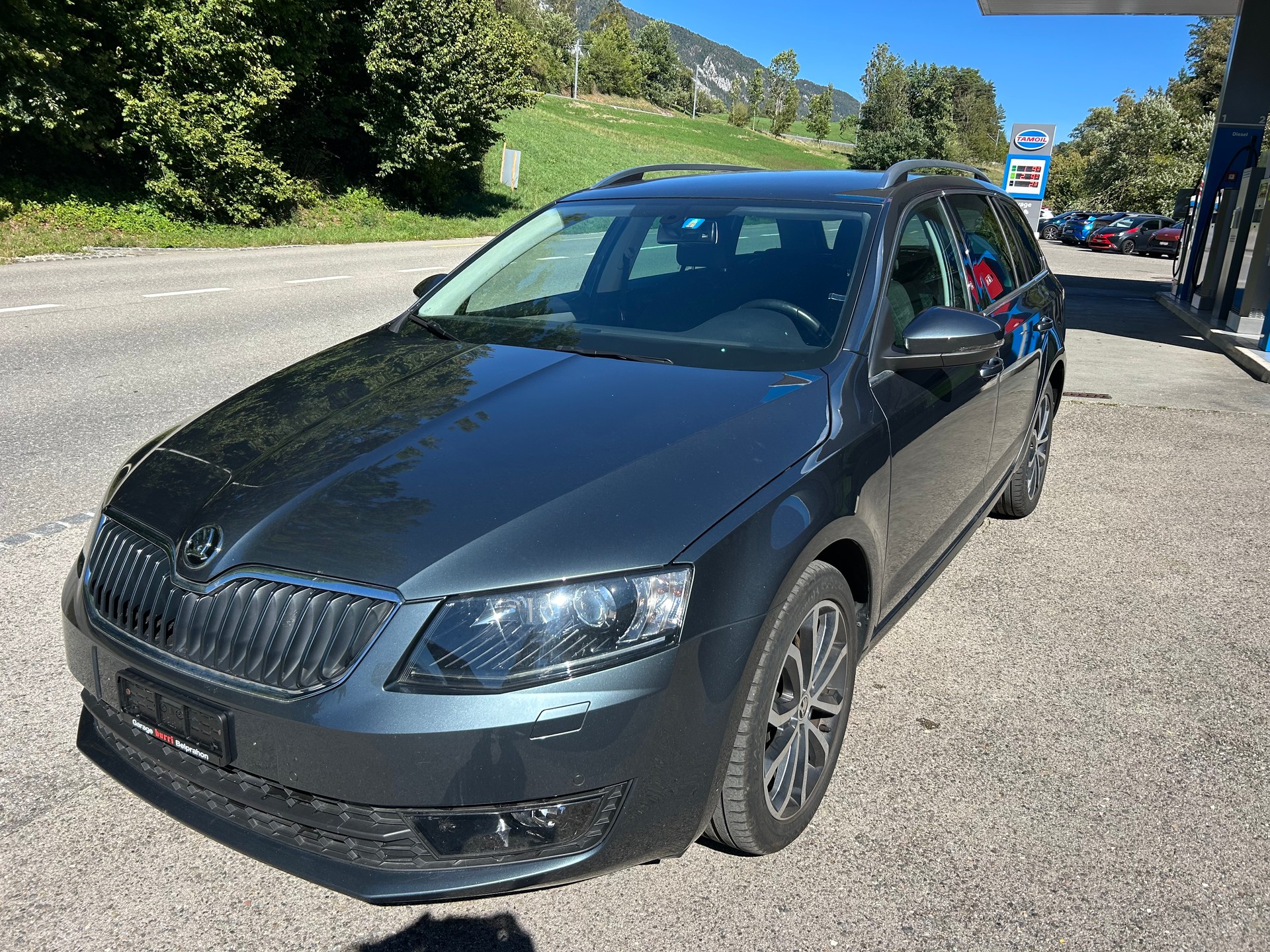 SKODA Octavia Combi 1.8 TSI Swiss Edition 4x4 DSG-image-2
