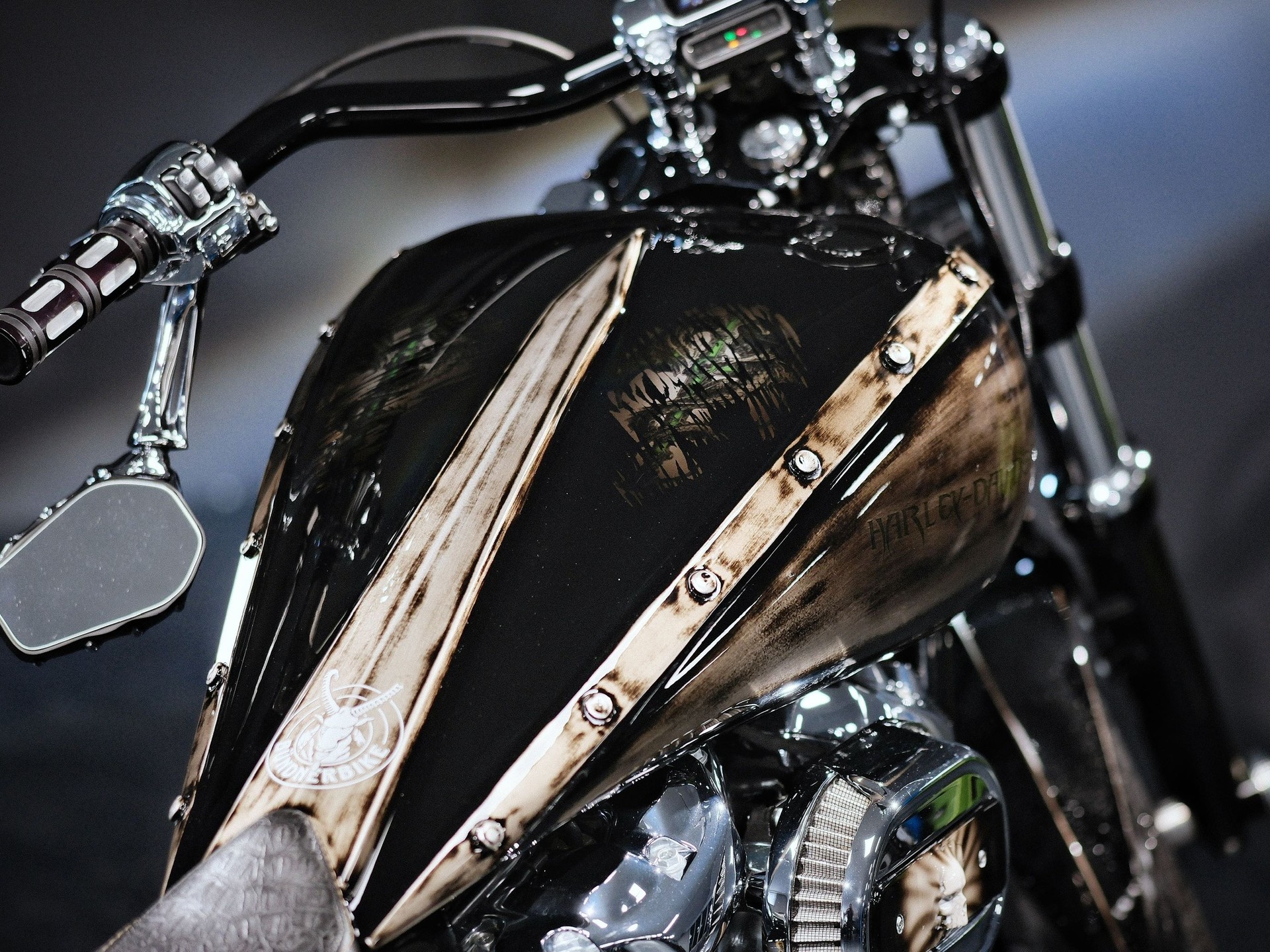HARLEY-DAVIDSON FXBRS Breakout 114 ABS-image-5