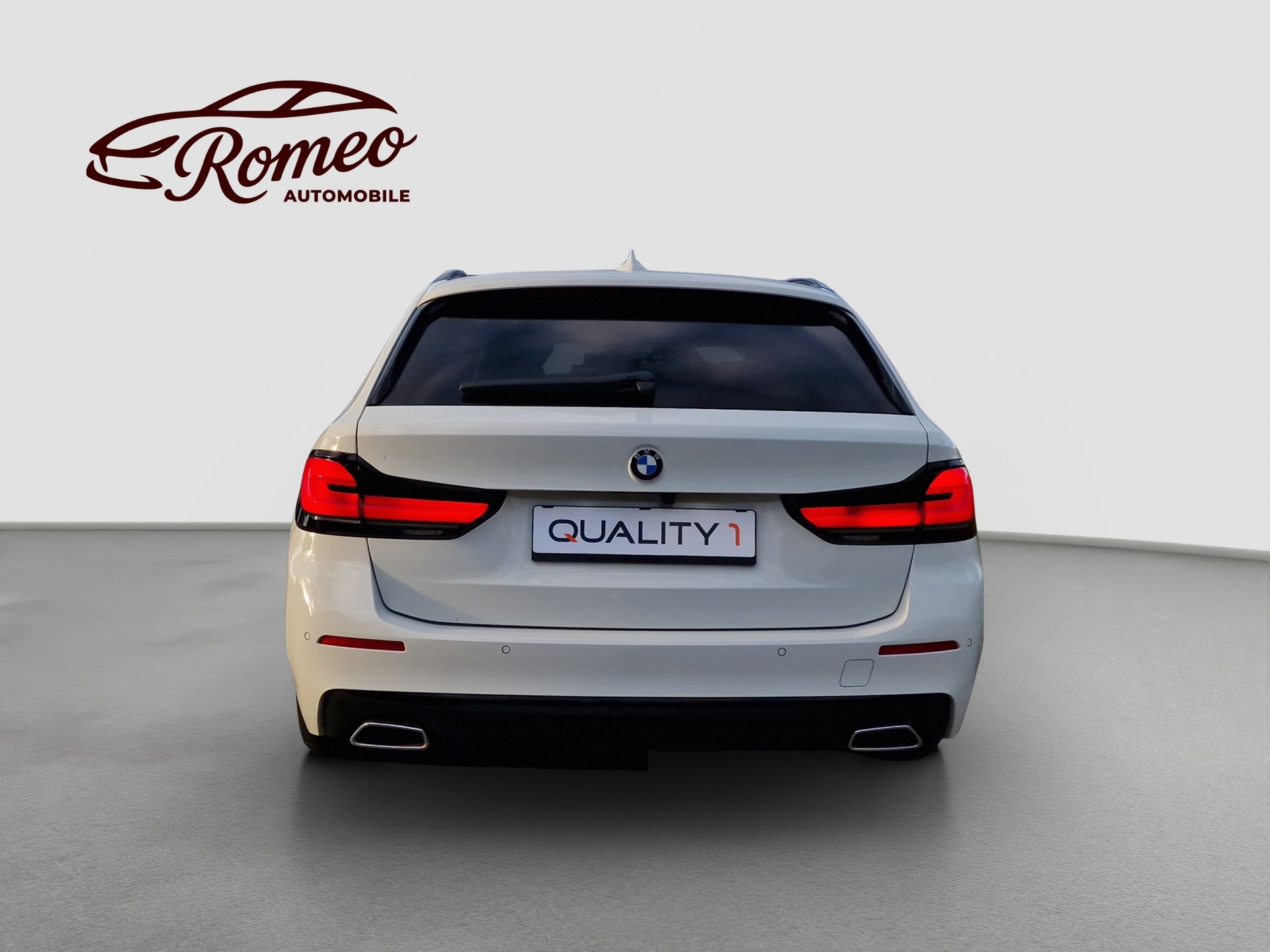 BMW 520d xDrive 48V Touring Steptronic ** Werkgarantie ** Gratis - Service ** Head Up **-image-2