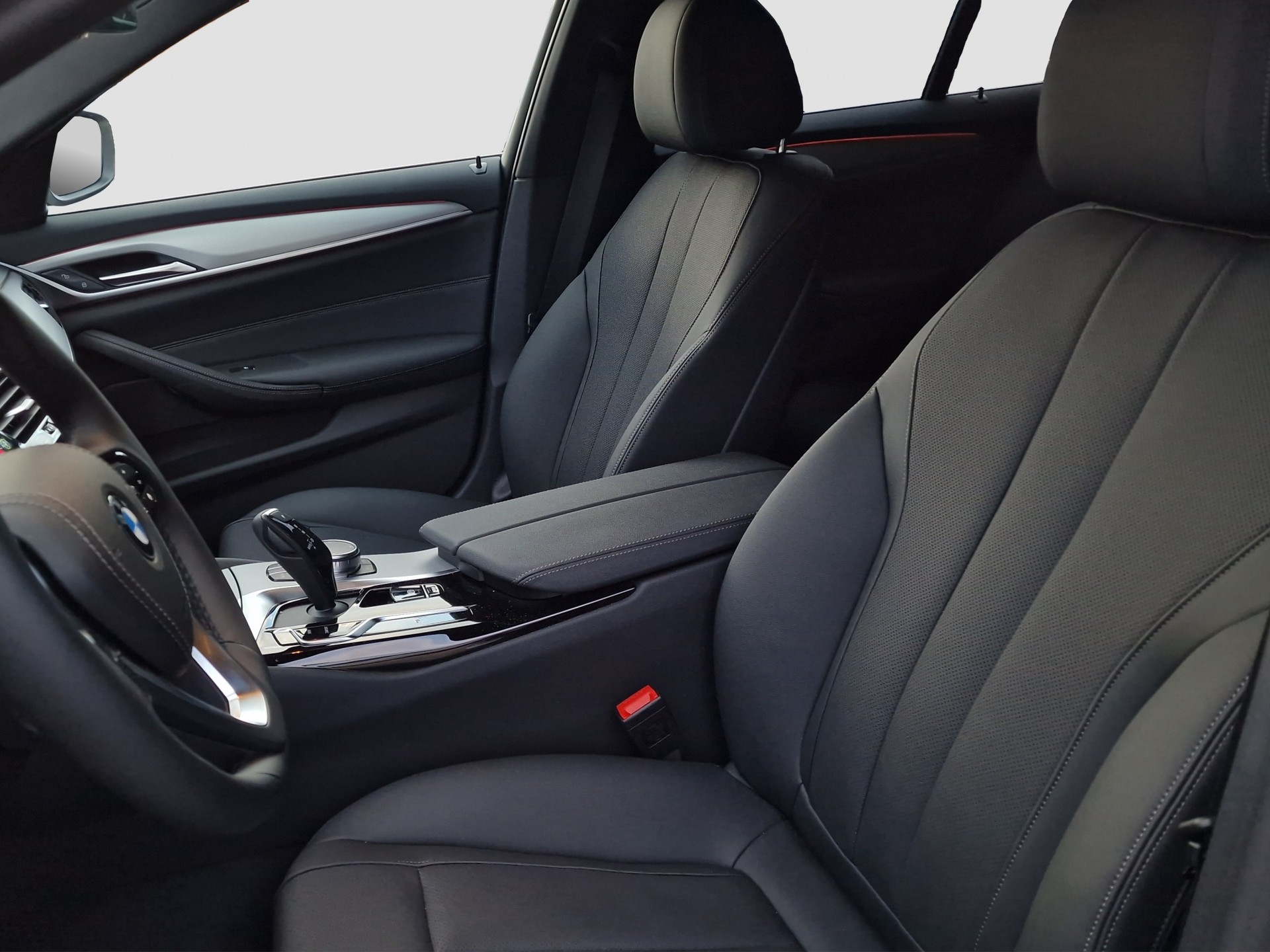 BMW 520d xDrive 48V Touring Steptronic ** Werkgarantie ** Gratis - Service ** Head Up **-image-7