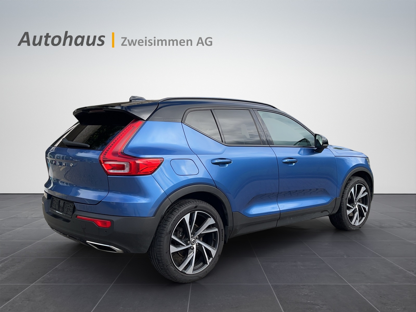 VOLVO XC40 T4 AWD R-Design Geartronic-image-5