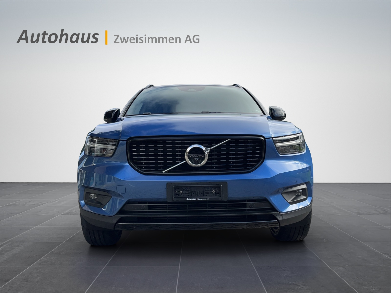 VOLVO XC40 T4 AWD R-Design Geartronic-showroom-element-3