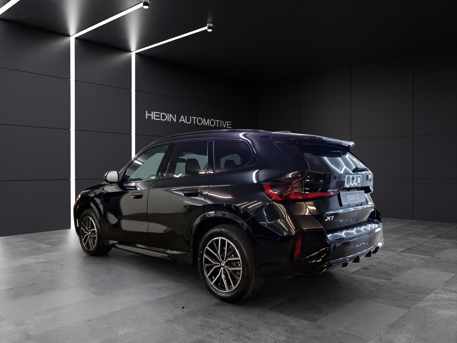 BMW X1 30e xDrive-showroom-element-2