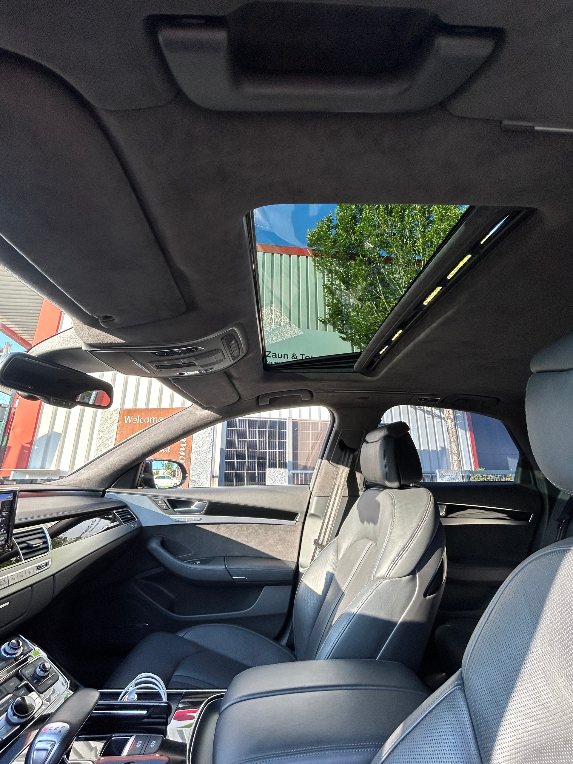 AUDI A8 4.2 TDI quattro tiptronic-image-12