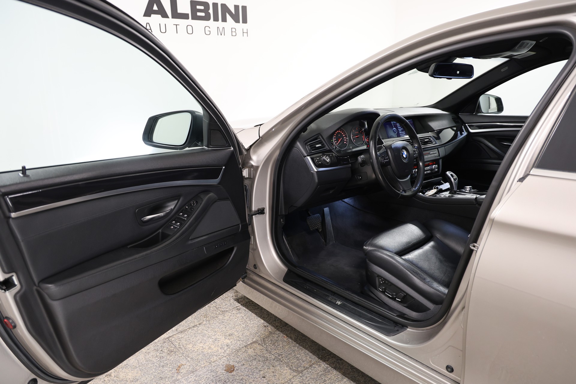 BMW 525d Touring Steptronic frisch ab MFK-image-4