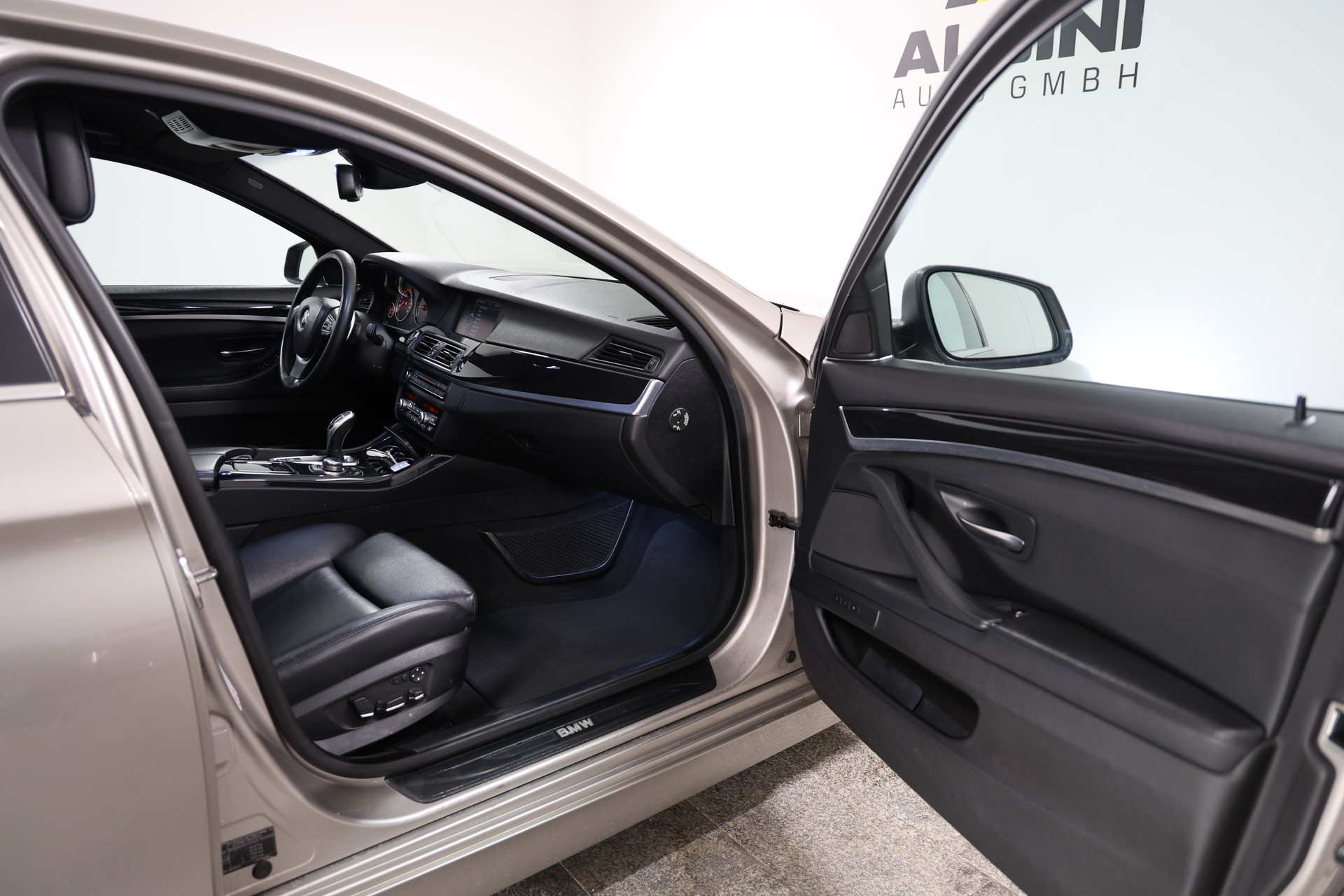 BMW 525d Touring Steptronic frisch ab MFK-image-10