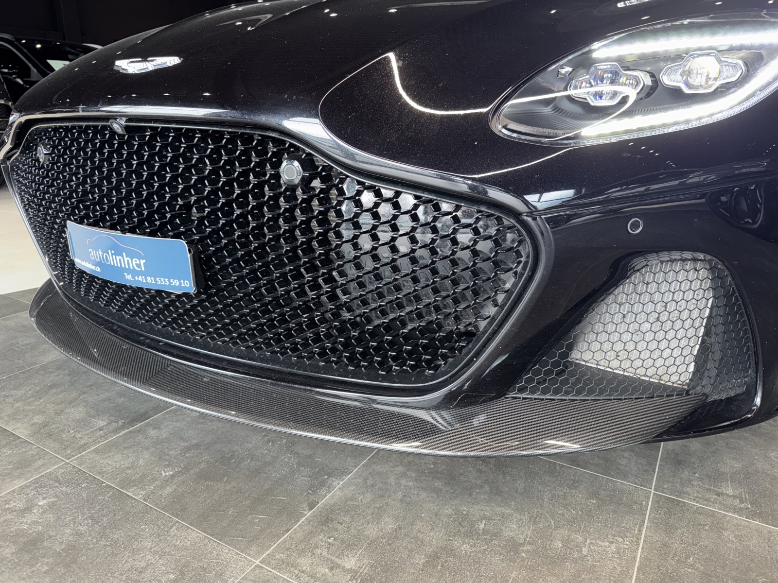 ASTON MARTIN DBS Coupé Superleggera-image-14