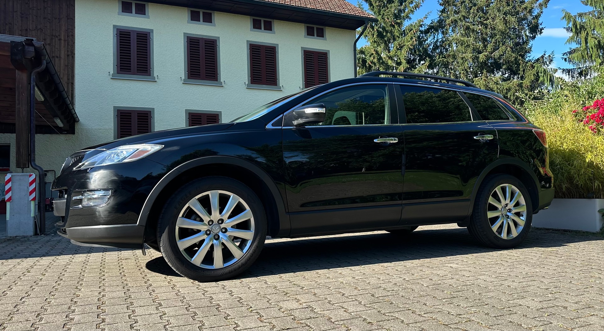 MAZDA CX-9-image-2