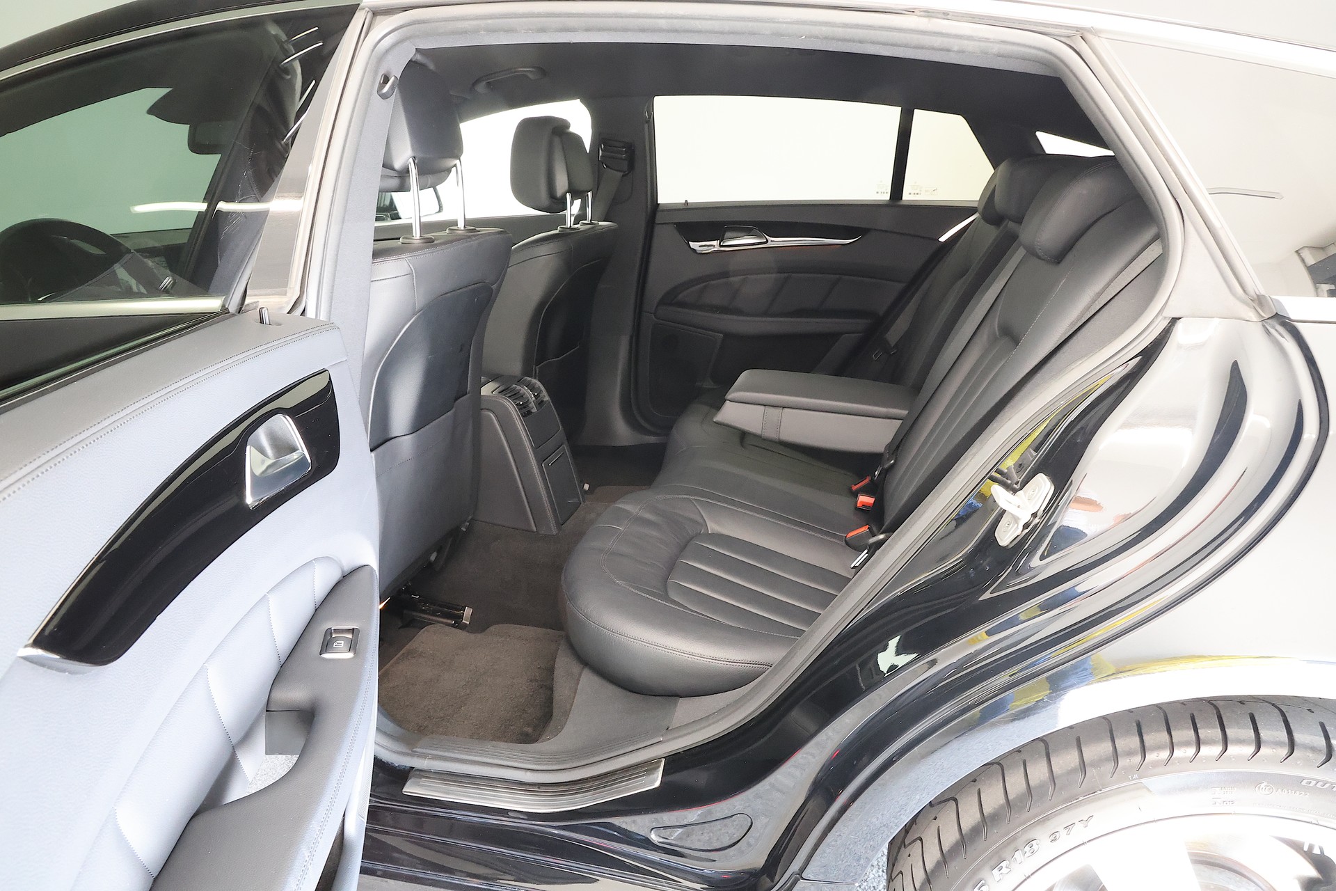 MERCEDES-BENZ CLS Shooting Brake 350 CDI 4Matic 7G-Tronic-image-16