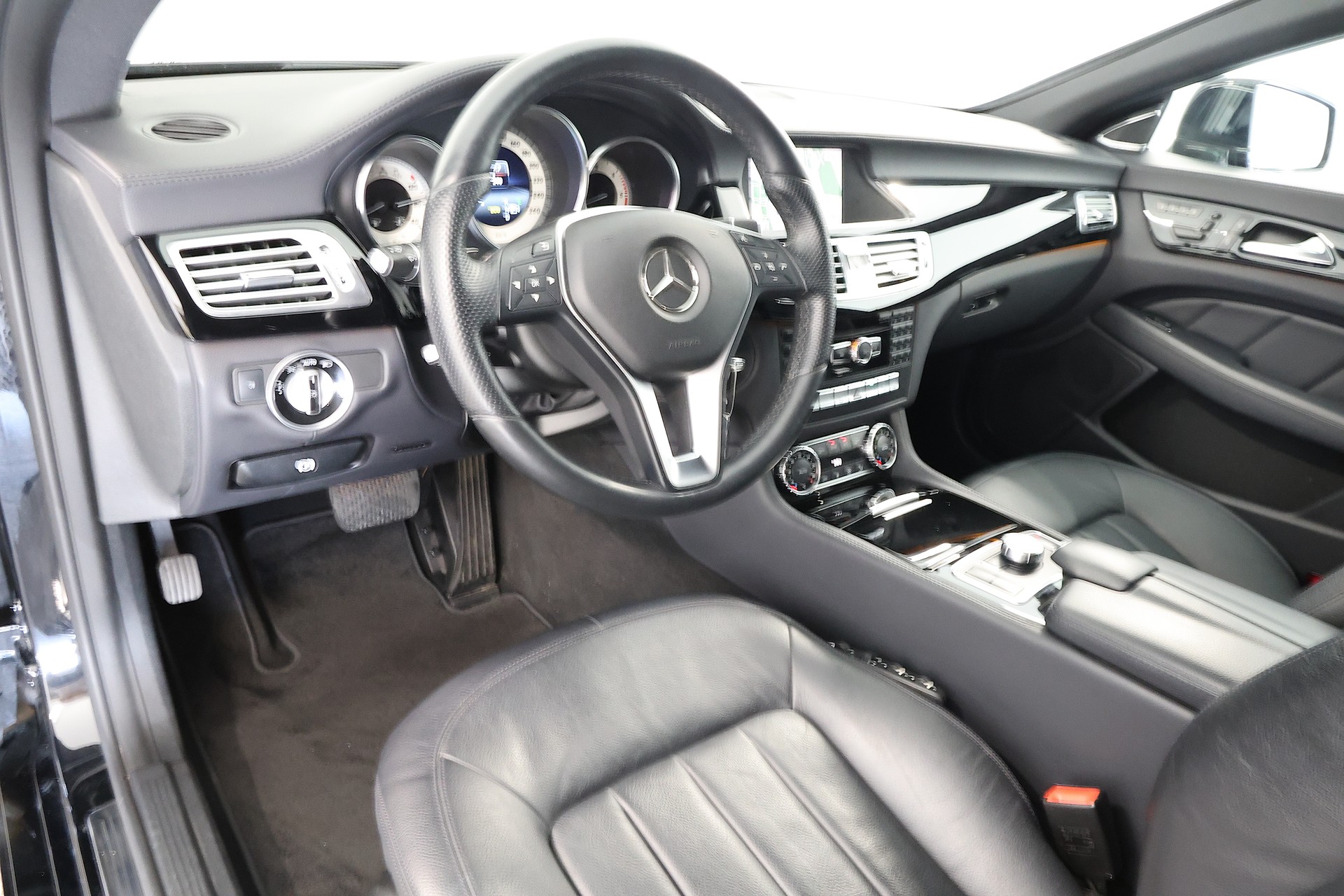 MERCEDES-BENZ CLS Shooting Brake 350 CDI 4Matic 7G-Tronic-image-8