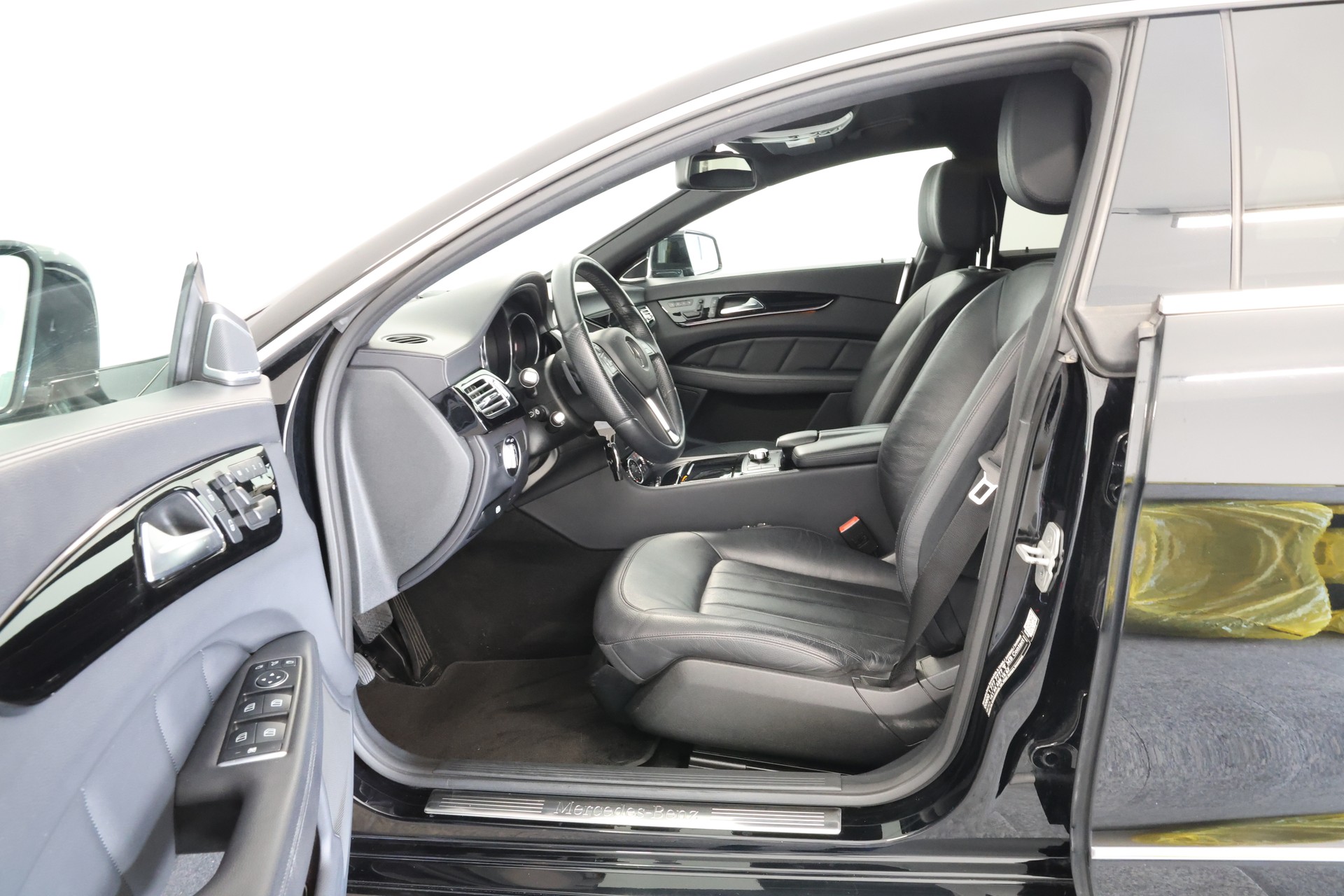 MERCEDES-BENZ CLS Shooting Brake 350 CDI 4Matic 7G-Tronic-image-5