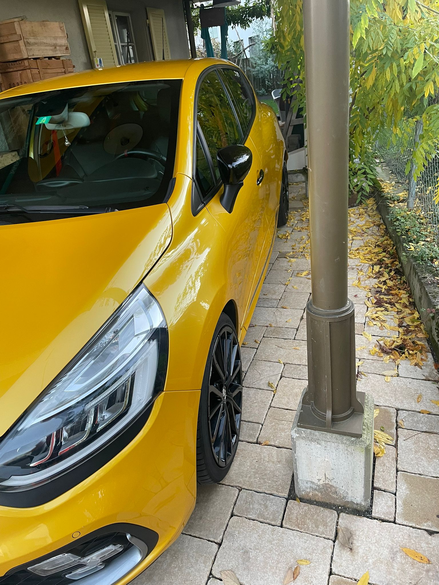 RENAULT Clio 1.6 T RS 220 Trophy EDC-image-3