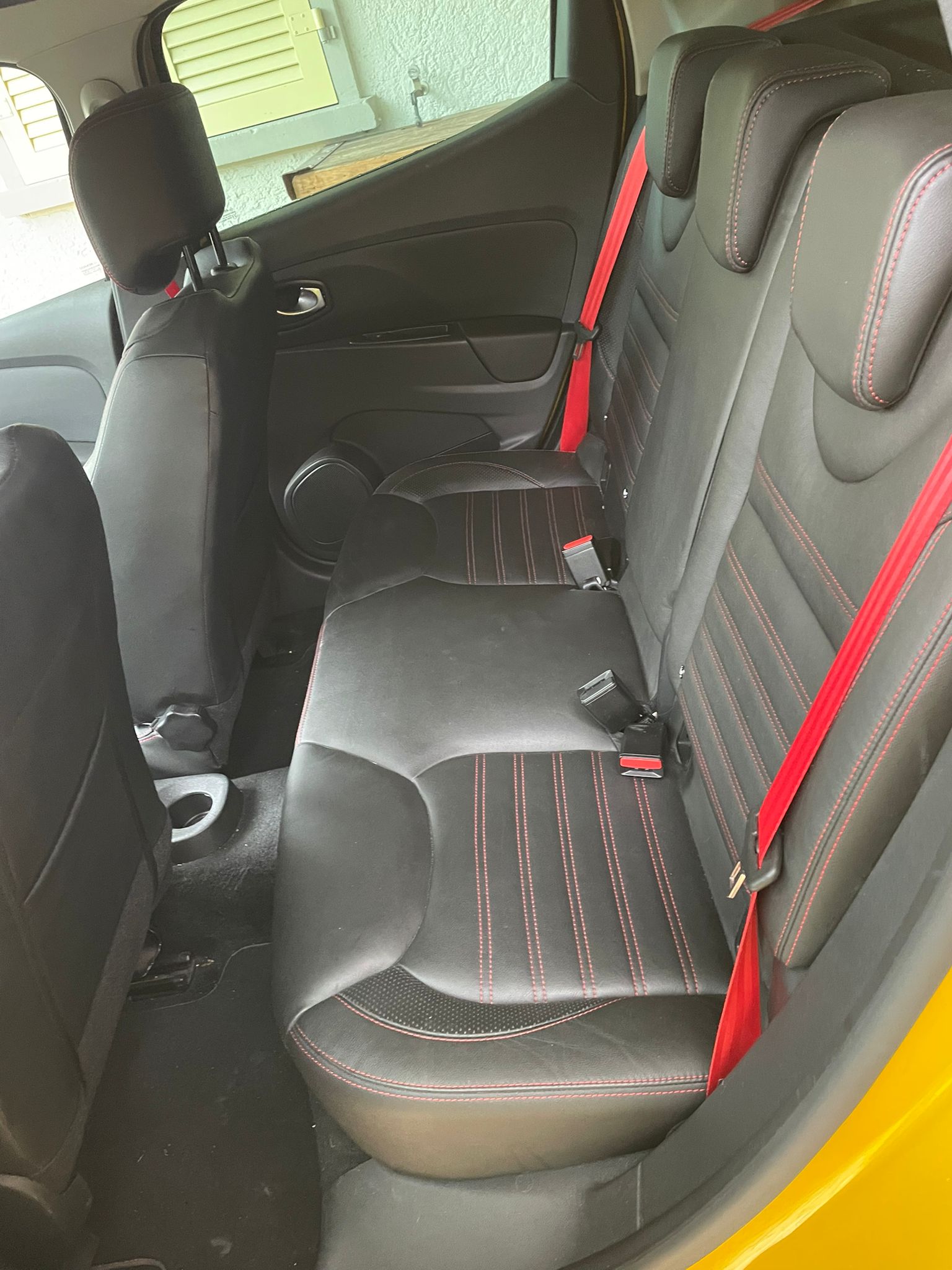 RENAULT Clio 1.6 T RS 220 Trophy EDC-image-5