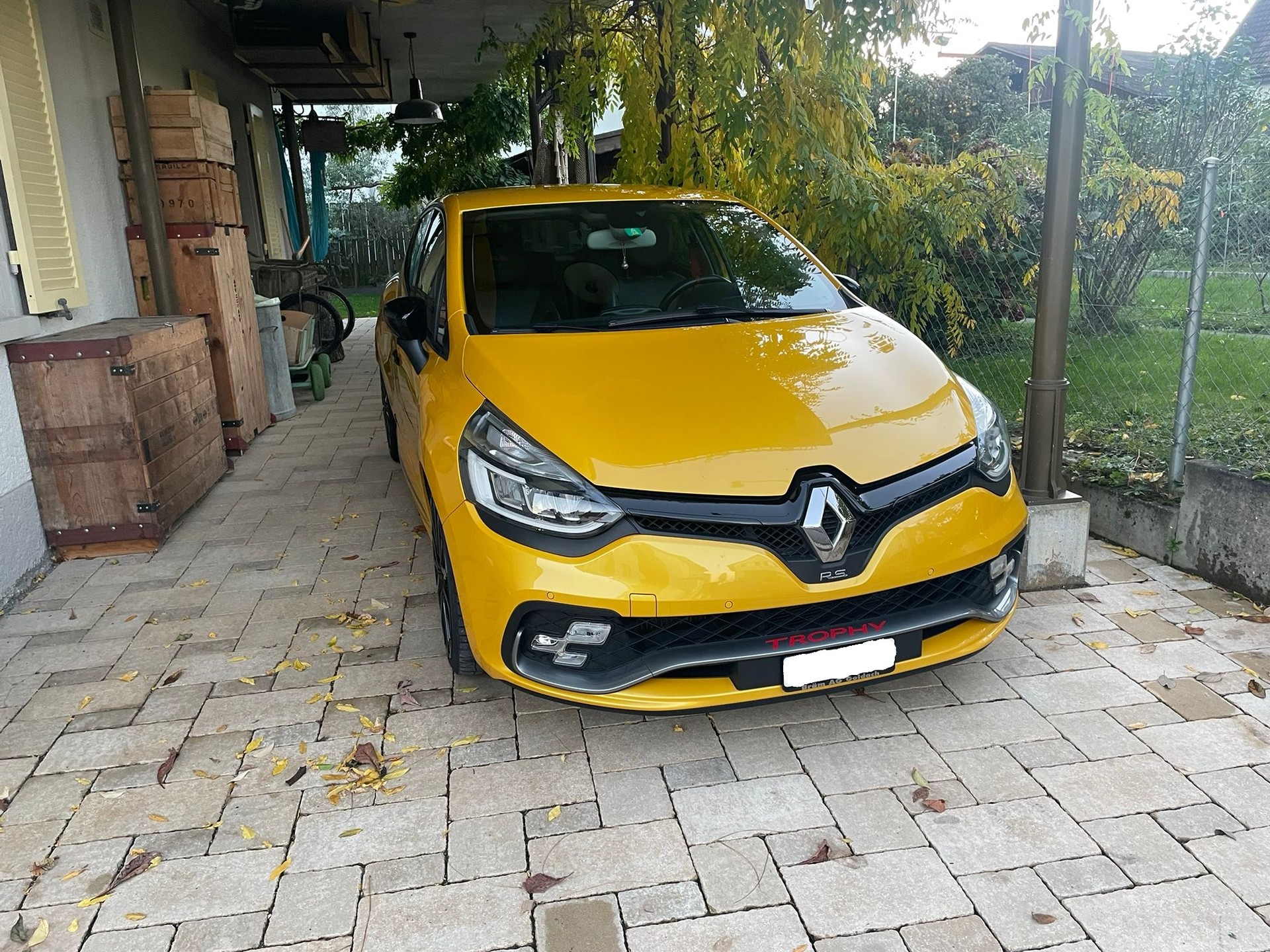 RENAULT Clio 1.6 T RS 220 Trophy EDC