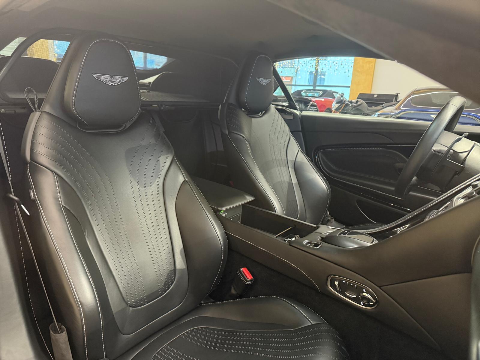 ASTON MARTIN DB11 V8 Volante Touchtronic 3-image-18