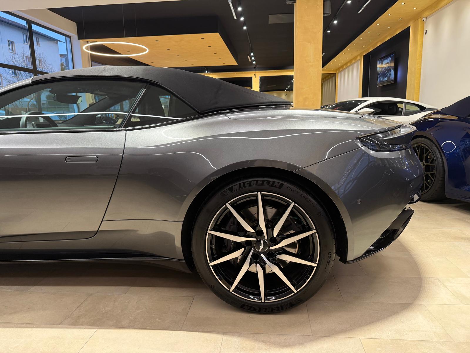 ASTON MARTIN DB11 V8 Volante Touchtronic 3-image-5